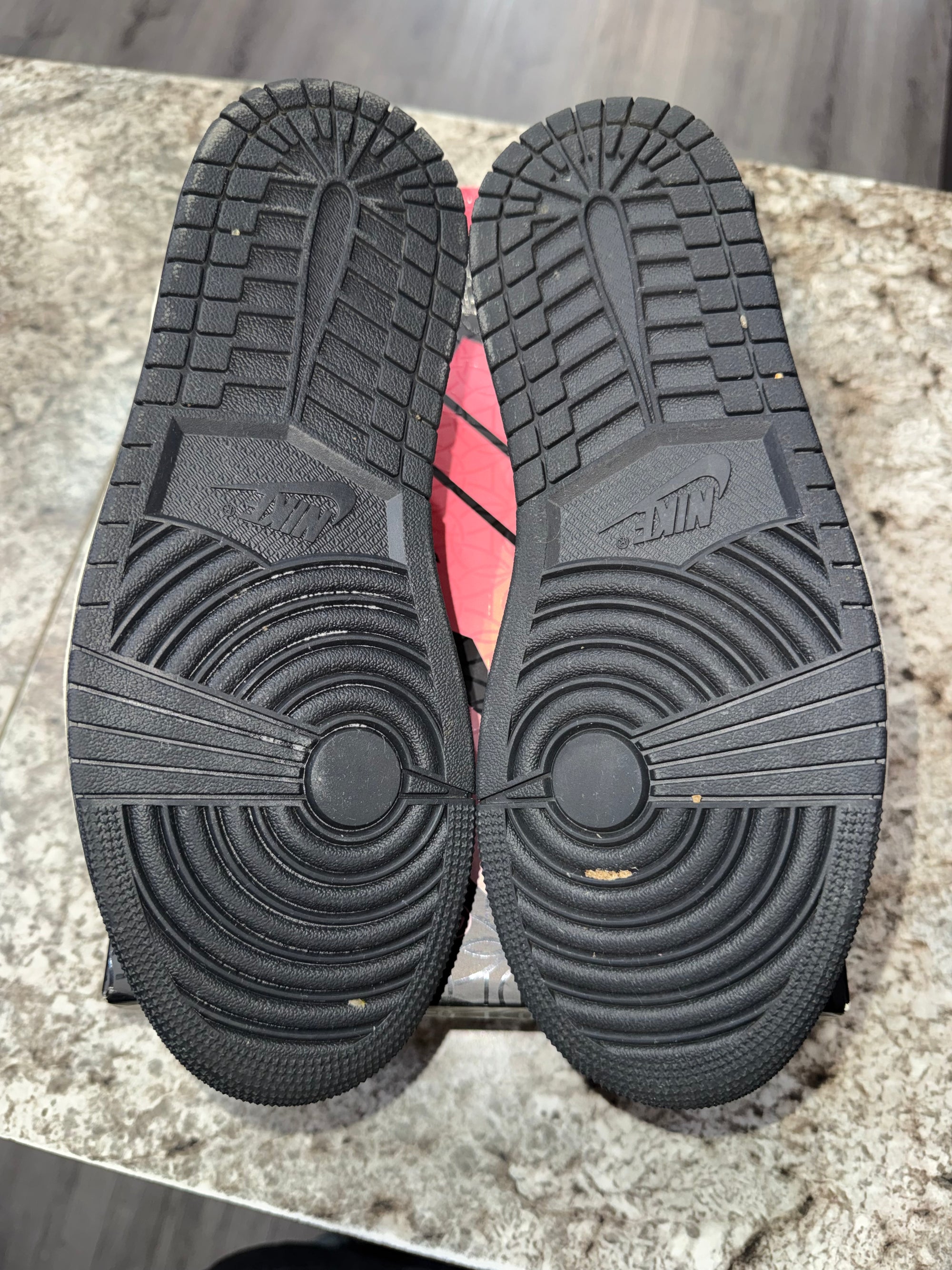 Jordan 1 Retro Low OG PSG Paris Saint-Germain