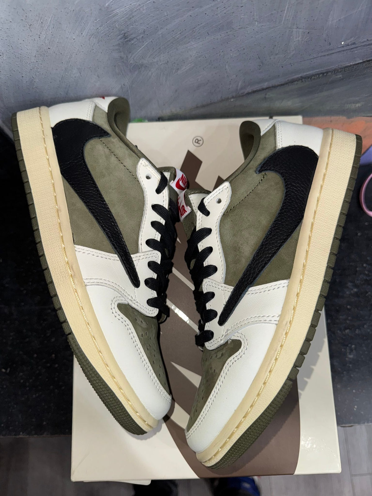 Jordan 1 Retro Low OG SP Travis Scott Medium Olive