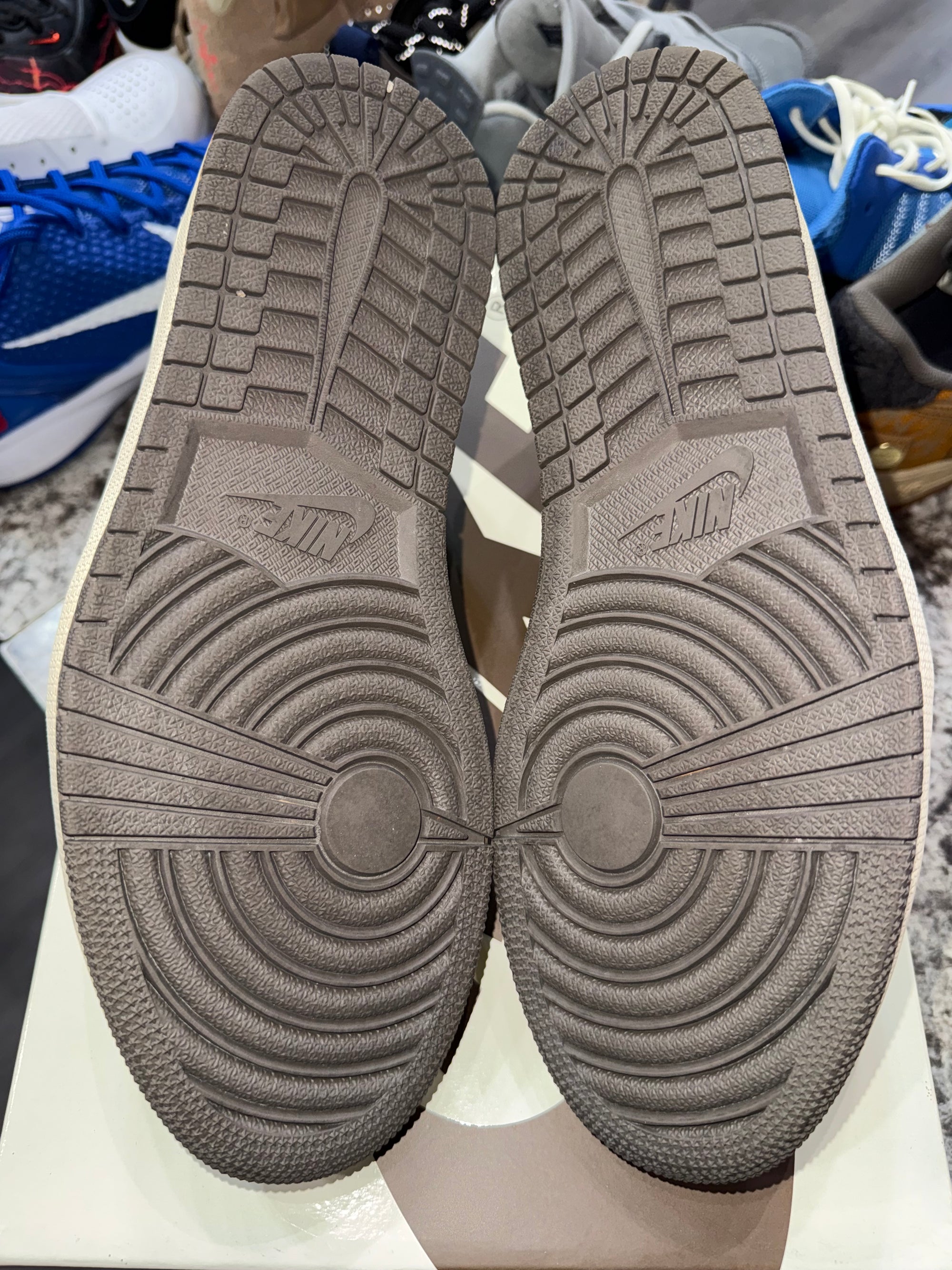 Jordan 1 Retro Low OG SP Travis Scott Reverse Mocha