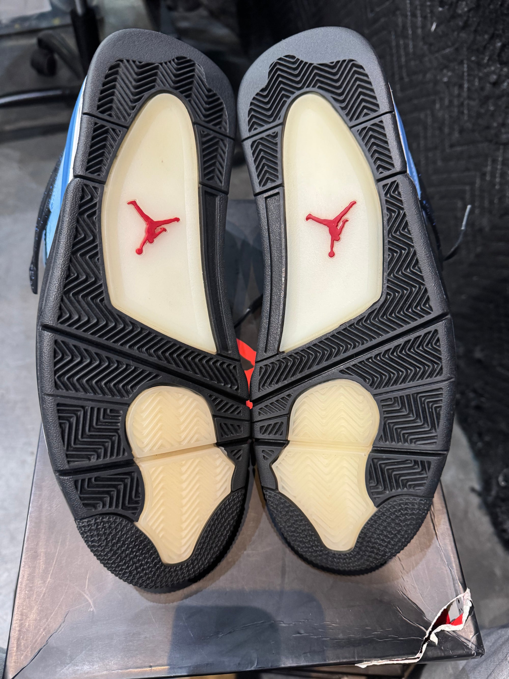 Jordan 4 Retro Travis Scott Cactus Jack