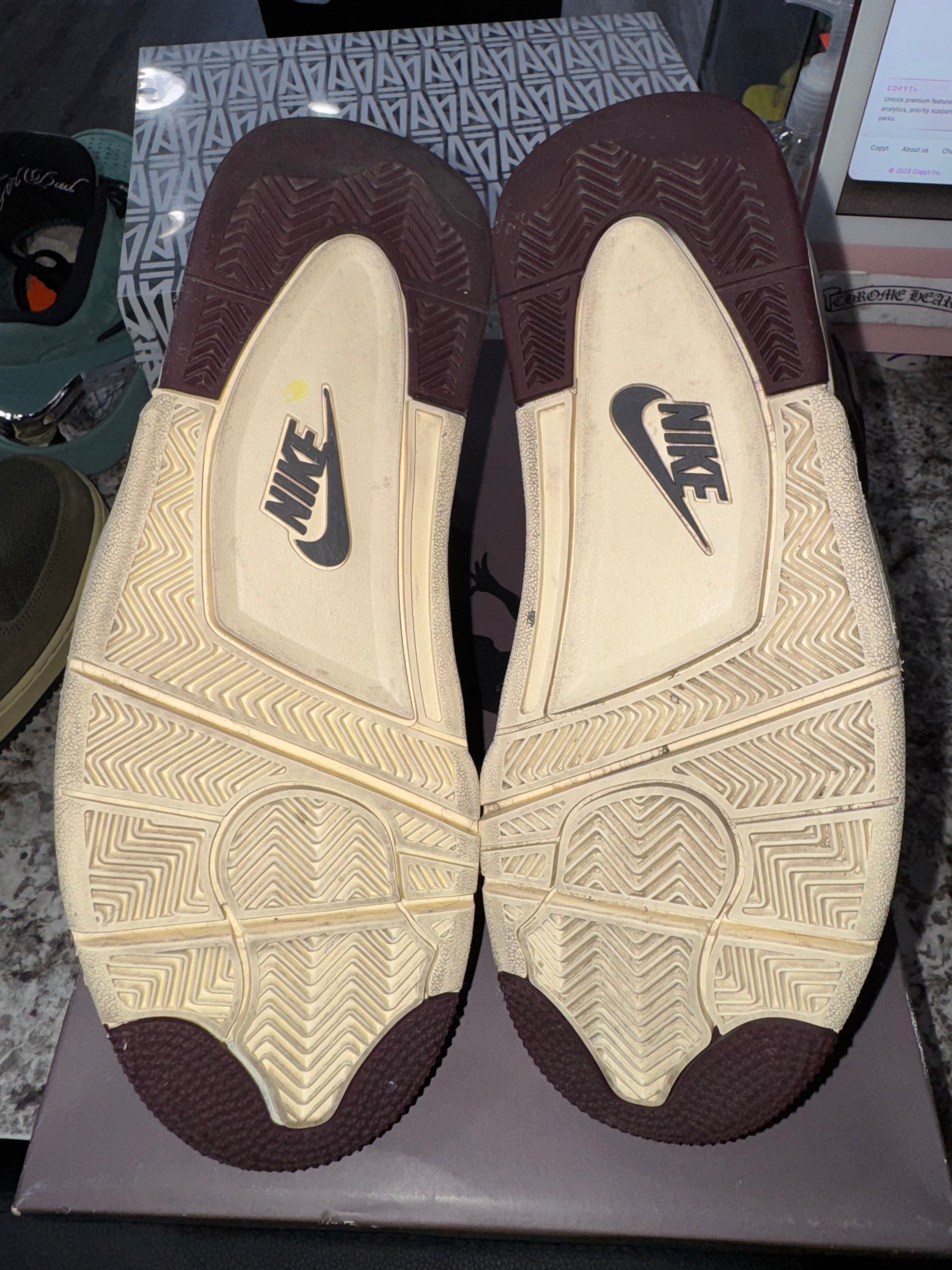 Jordan 4 Retro SP A Ma Maniére Violet Ore