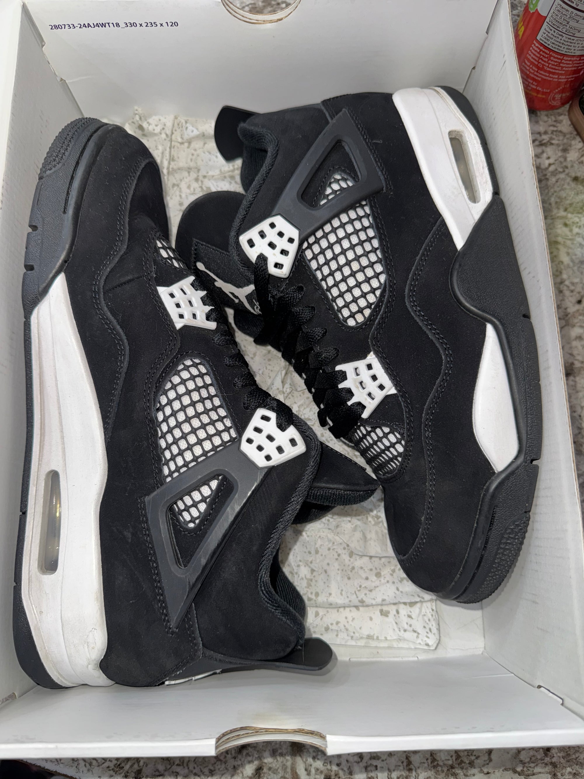 Jordan 4 Retro White Thunder