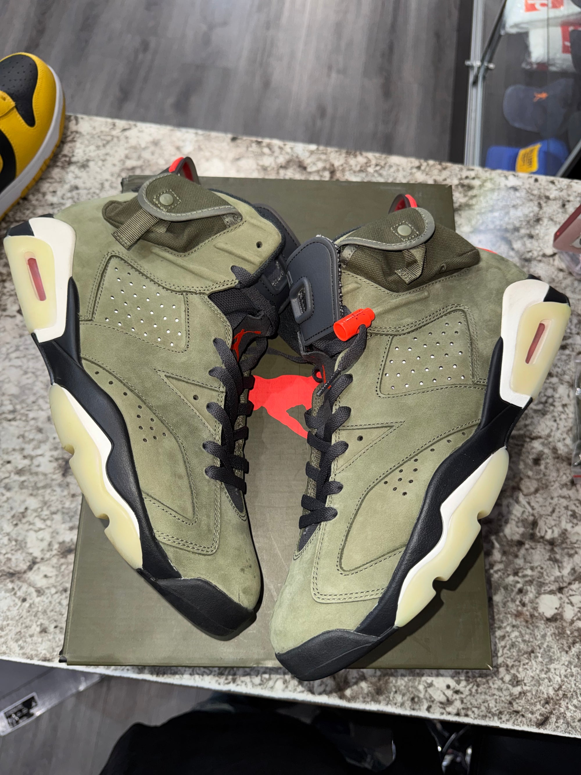 Jordan 6 Retro Travis Scott