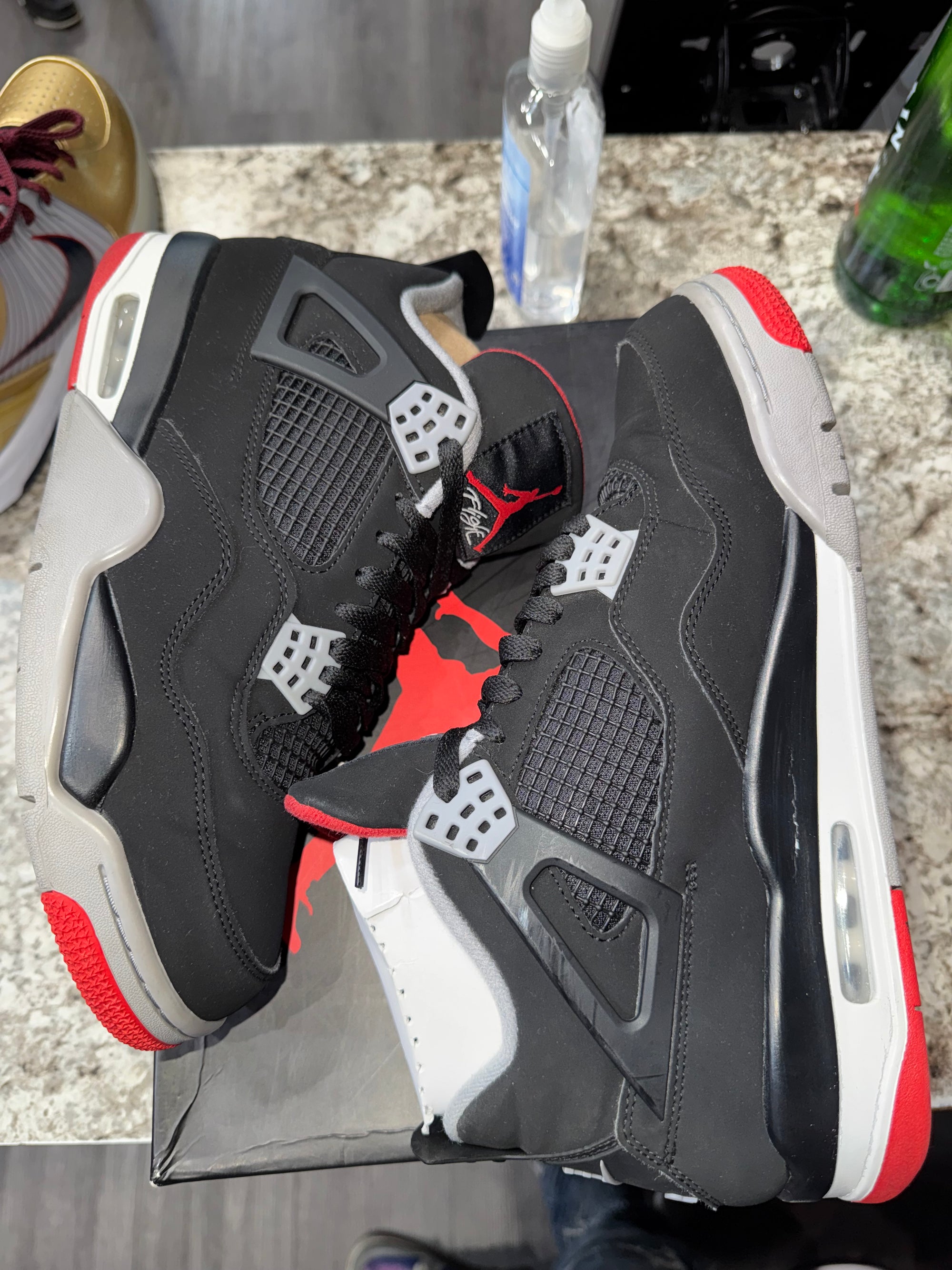 Jordan 4 Retro Bred (2019)