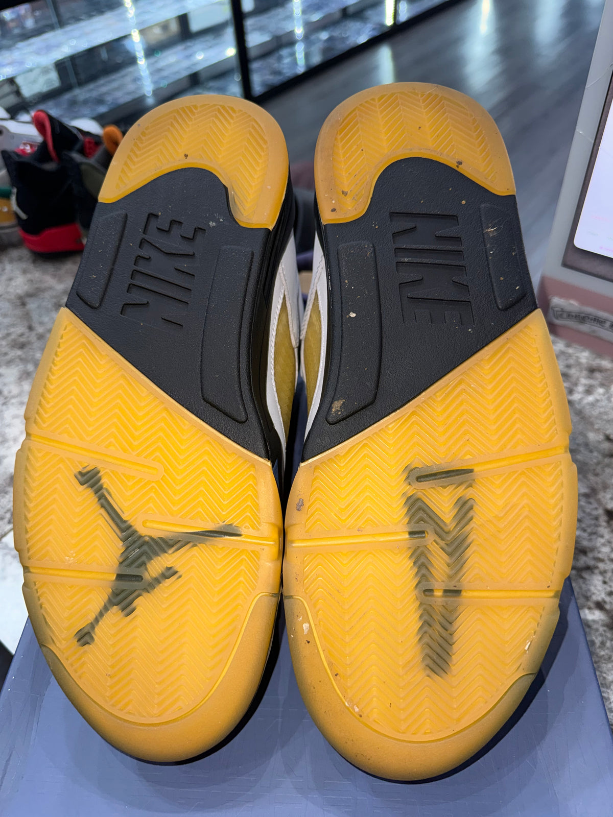 Jordan 5 Retro A Ma Maniére Dawn (Women's)