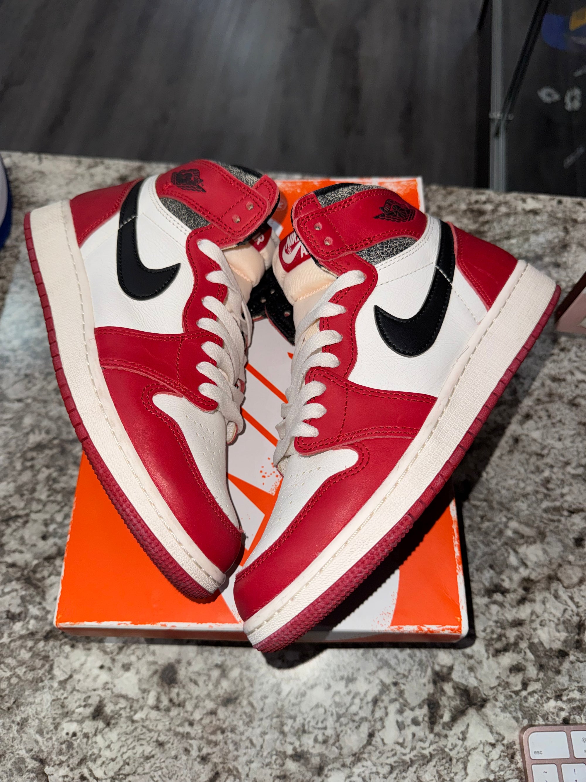 Jordan 1 Retro High OG Chicago Lost and Found (GS)
