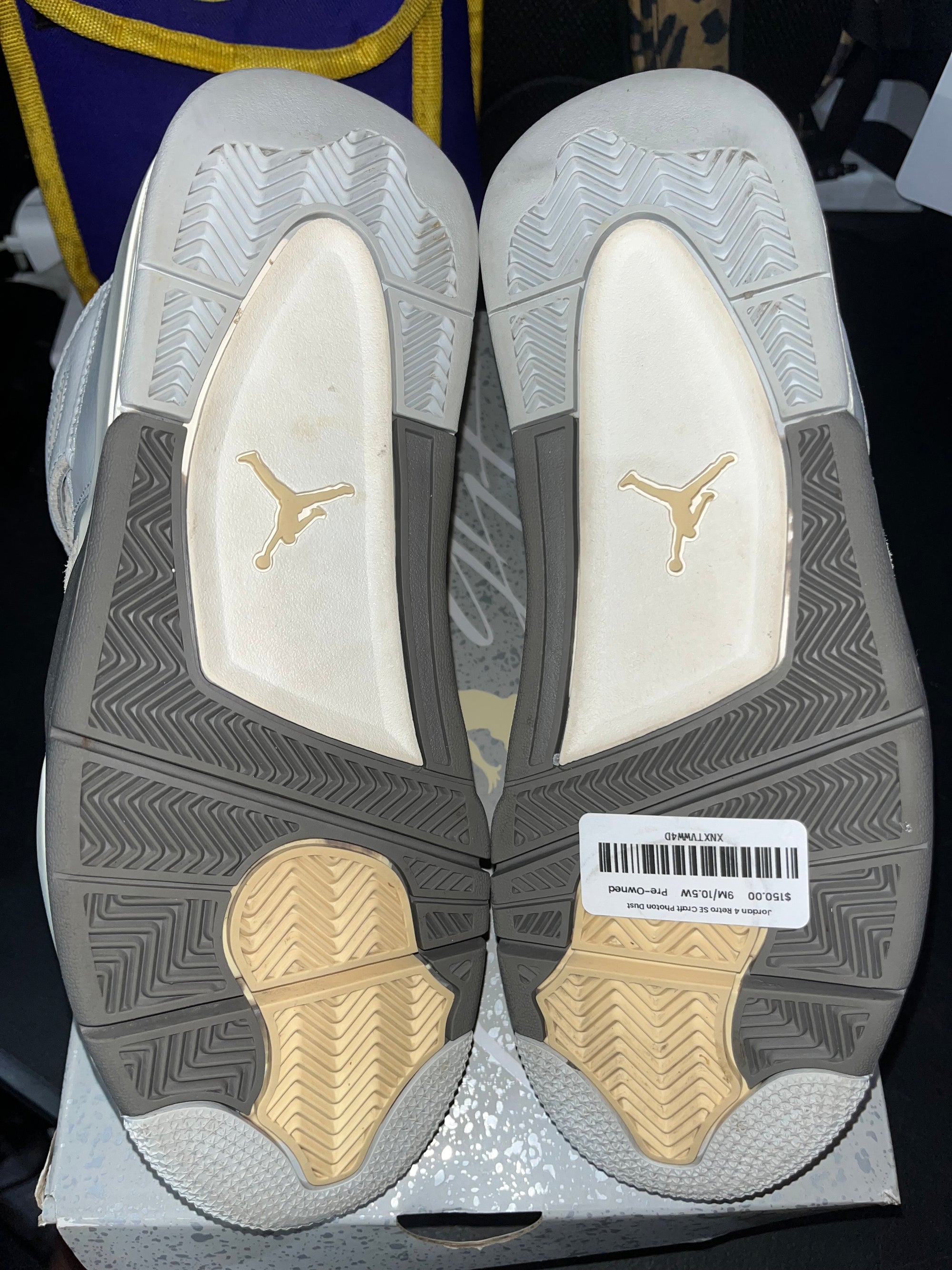 Jordan 4 Retro SE Craft Photon Dust (DAMAGED BOX)