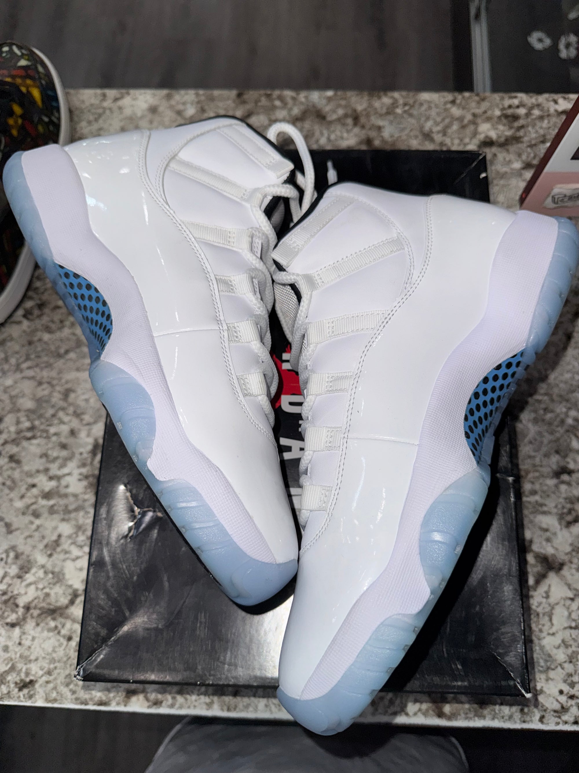 Jordan 11 Retro Legend Blue (2024)