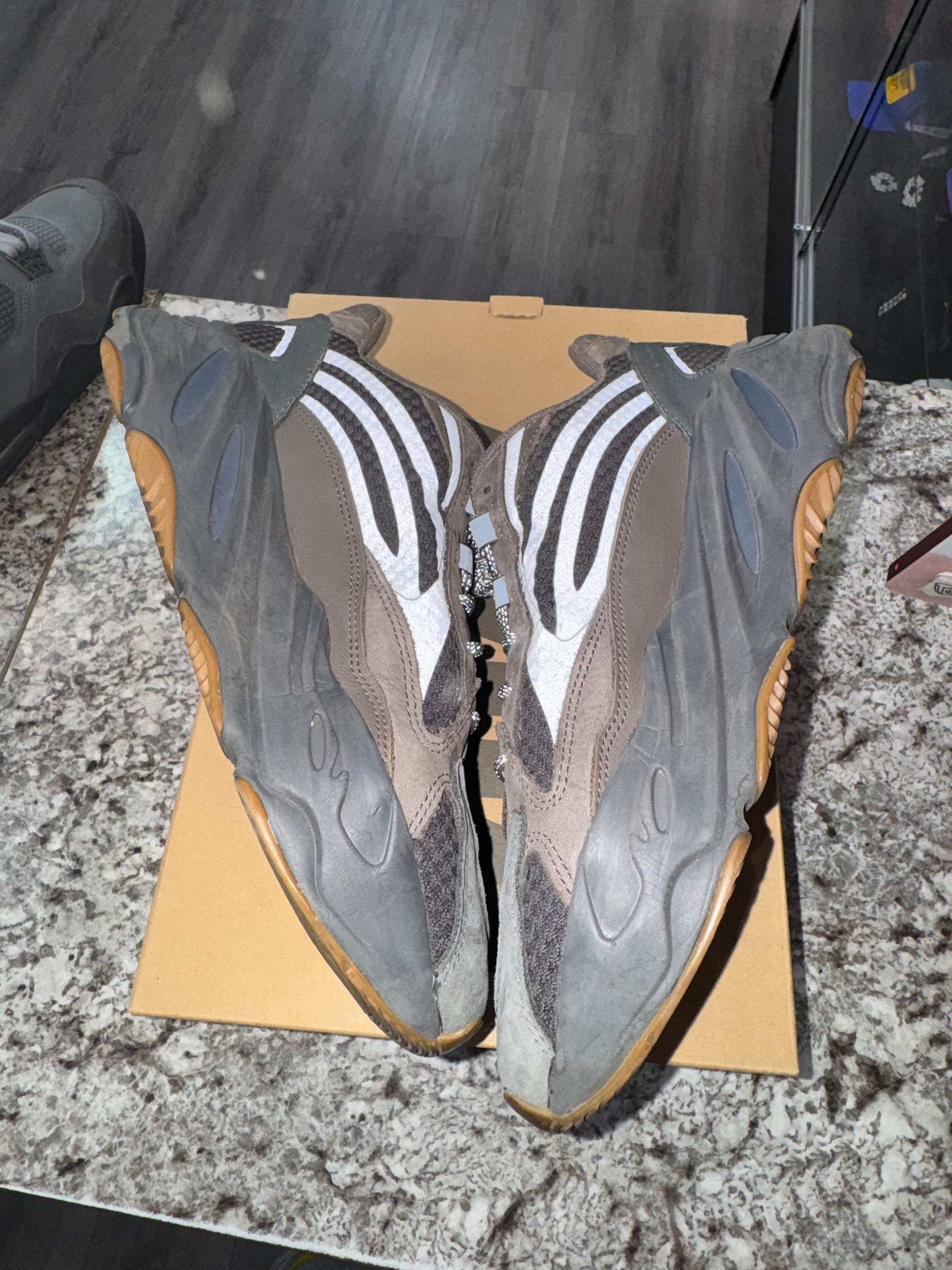adidas Yeezy Boost 700 V2 Geode