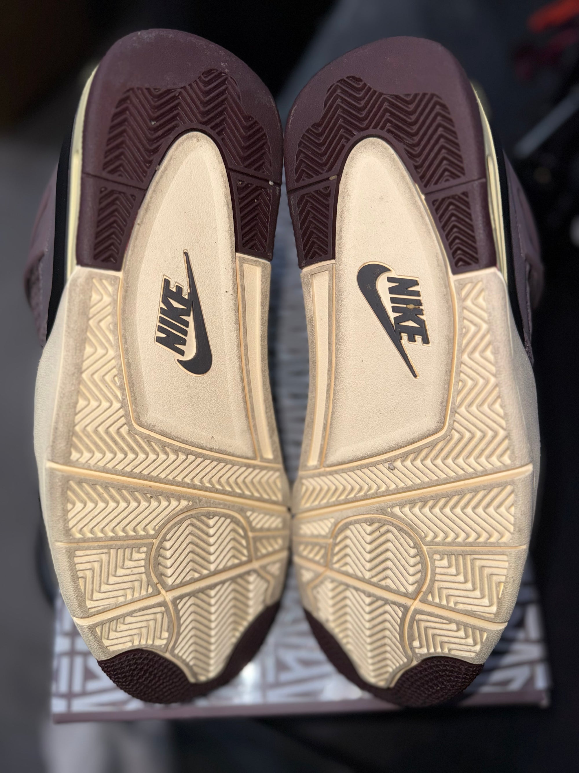 Jordan 4 Retro SP A Ma Maniére Violet Ore