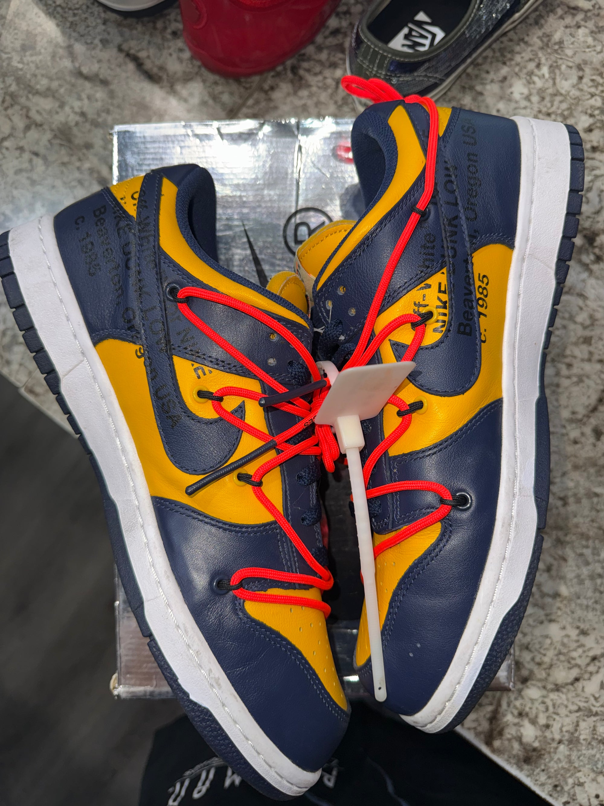 Nike Dunk Low Off-White University Gold