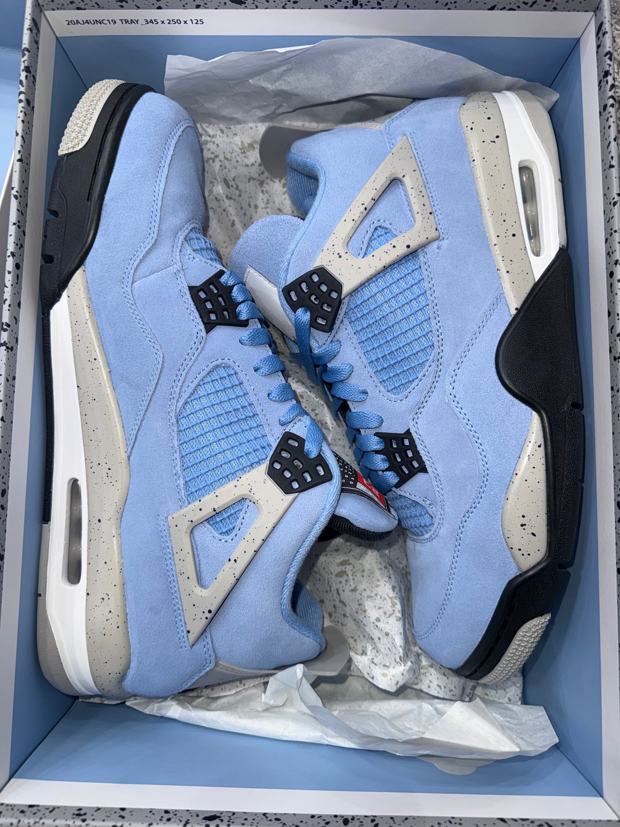 Jordan 4 Retro University Blue