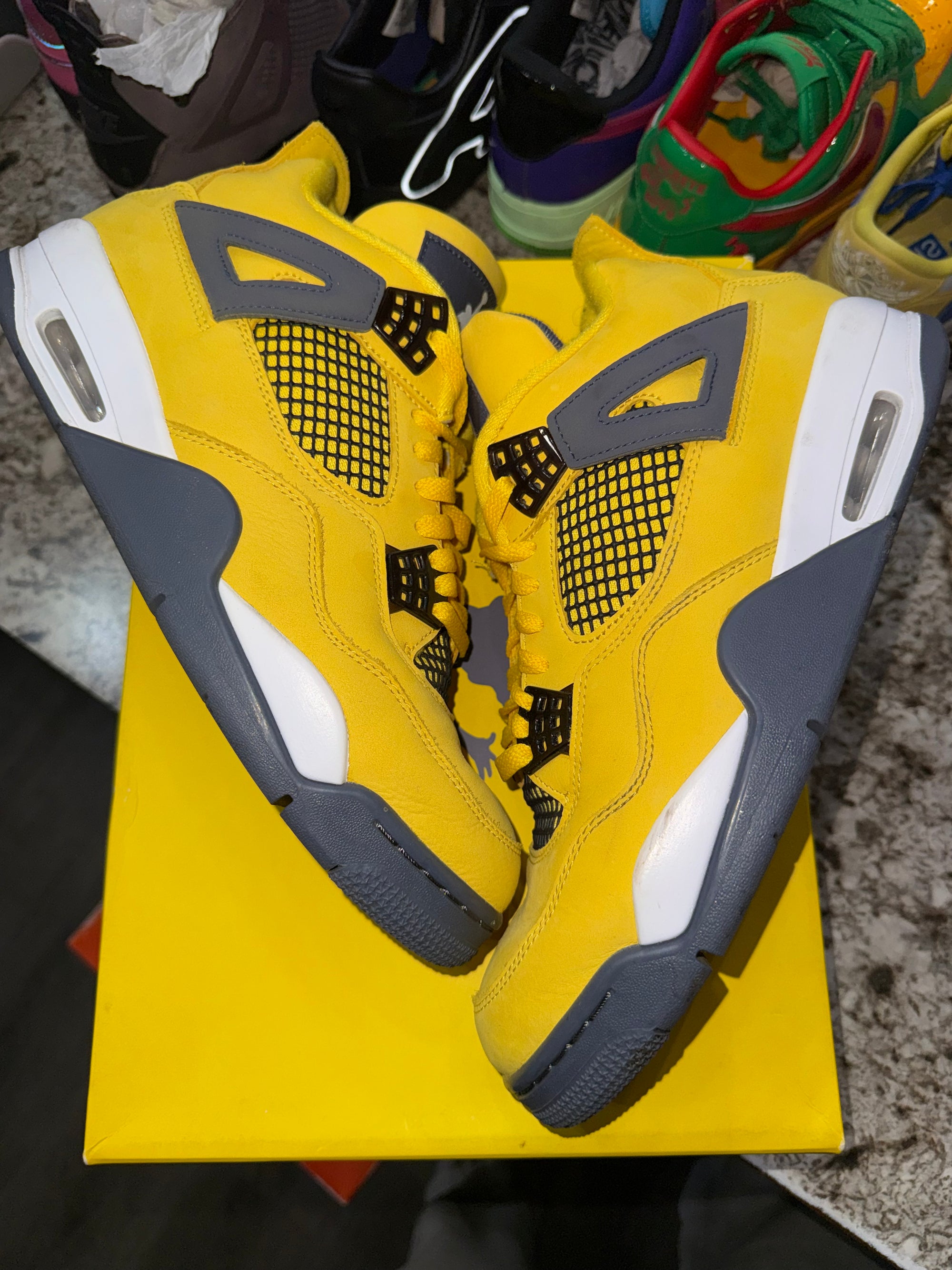 Jordan 4 Retro Lightning (2021)