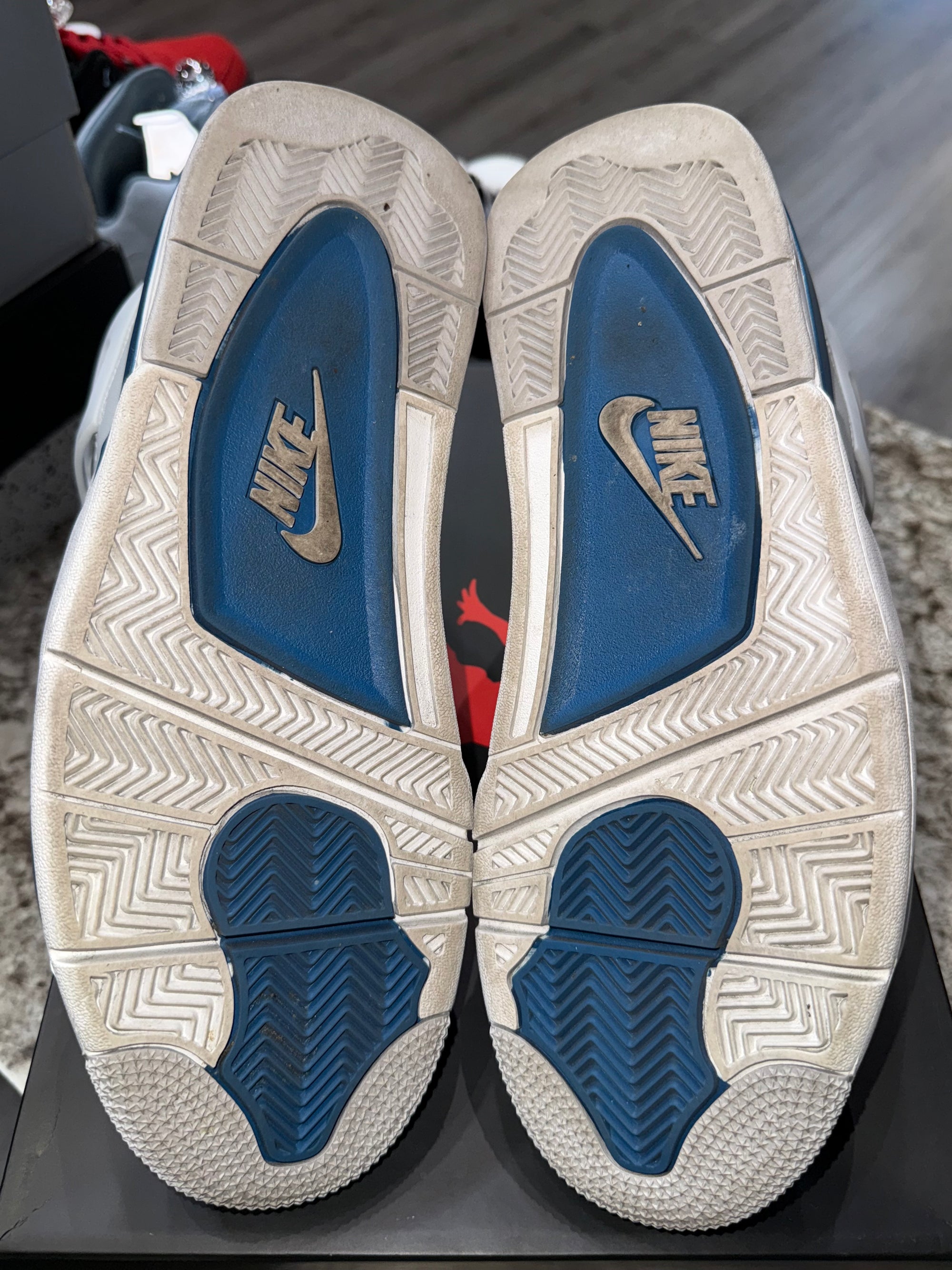 Jordan 4 Retro Military Blue (2024)