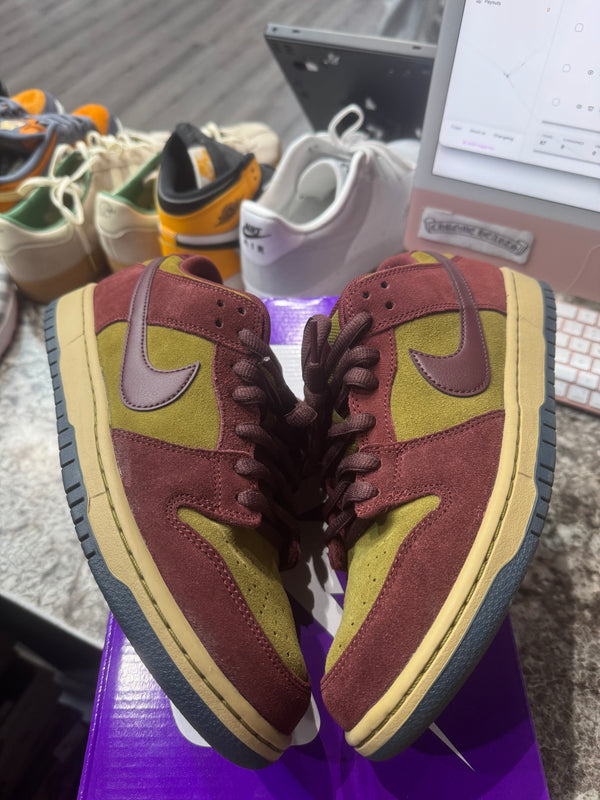 Nike SB Dunk Low Dark Team Red Olive Flak (Replacement Box)