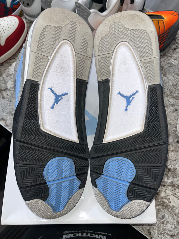 Jordan 4 Retro University Blue