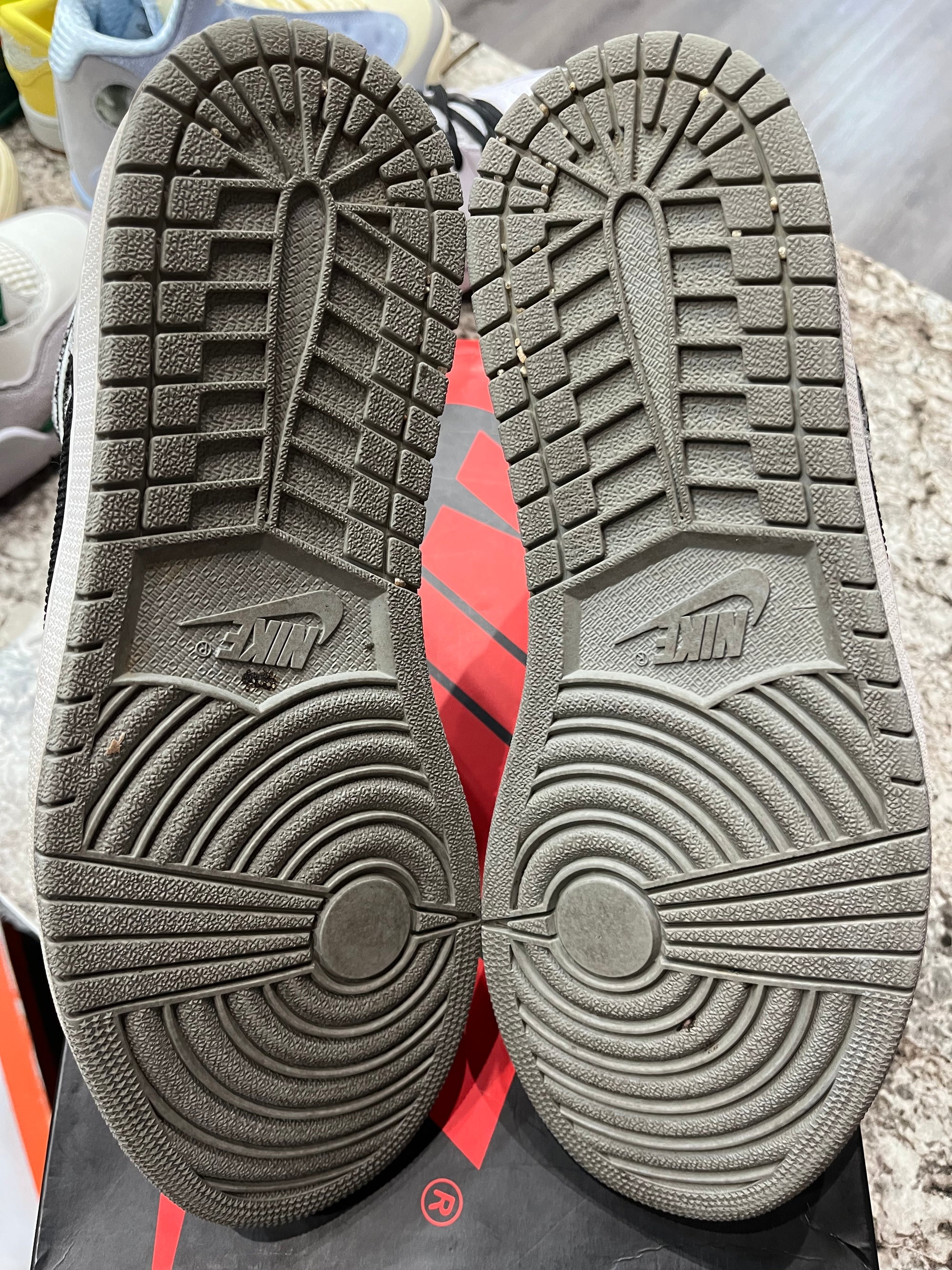 Jordan 1 Retro High Aleali May Shadow