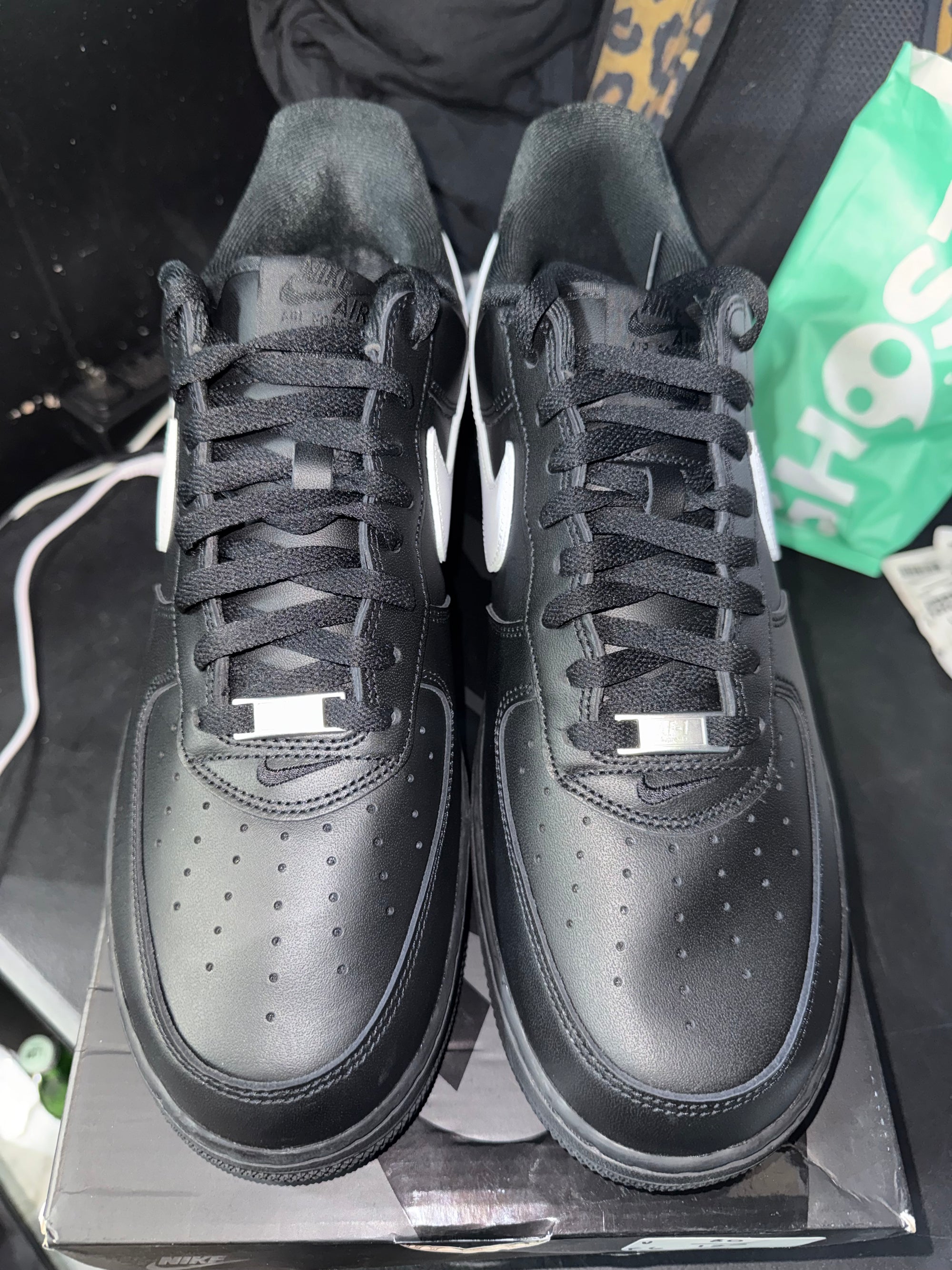 Nike Air Force 1 Low Supreme Black White