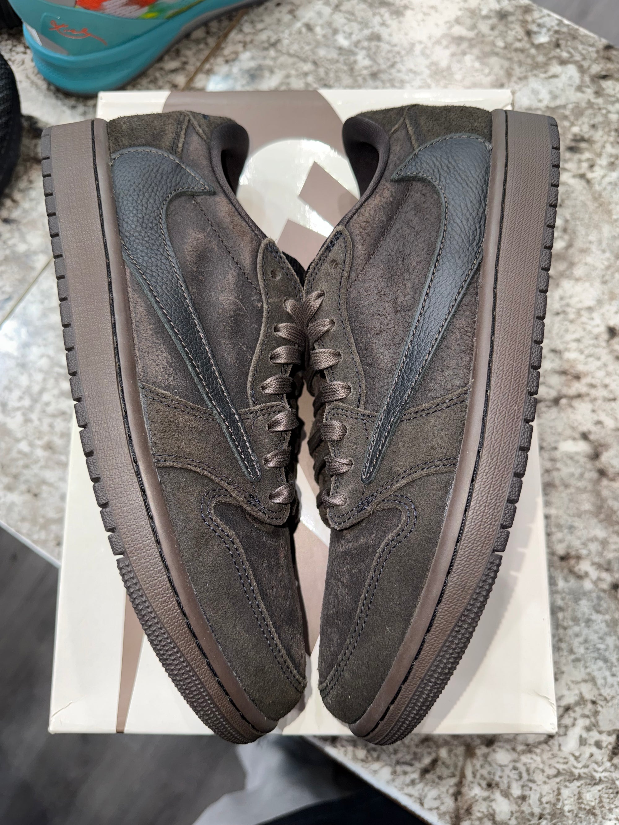 Jordan 1 Retro Low OG SP Travis Scott Velvet Brown