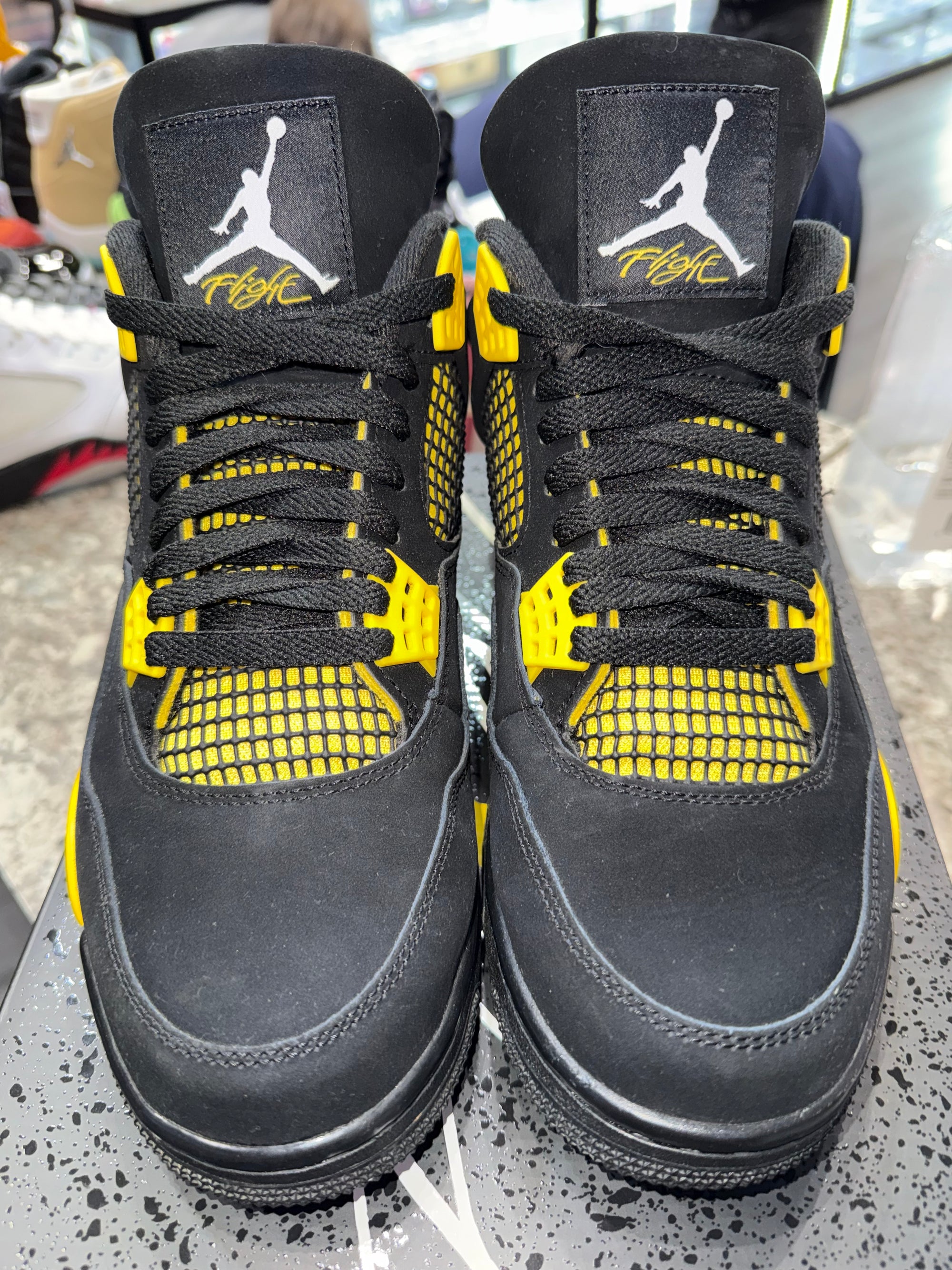 Jordan 4 Retro Thunder (2023)
