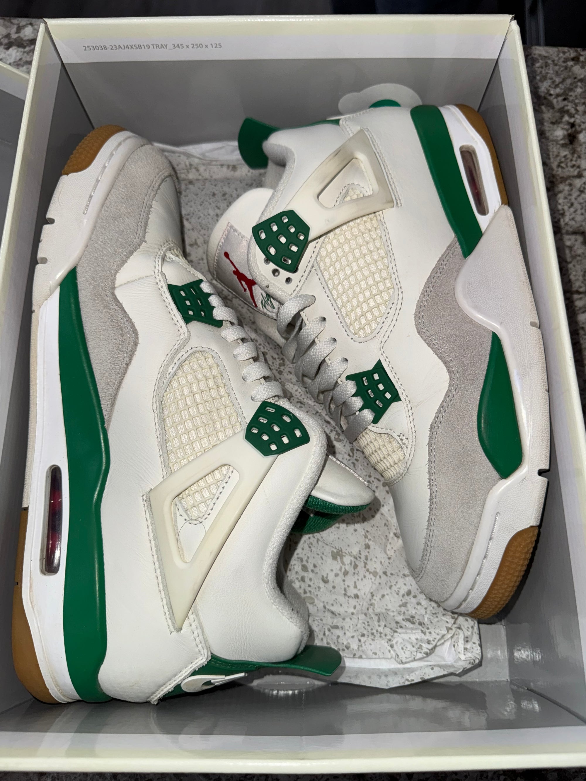 Jordan 4 Retro SB Pine Green