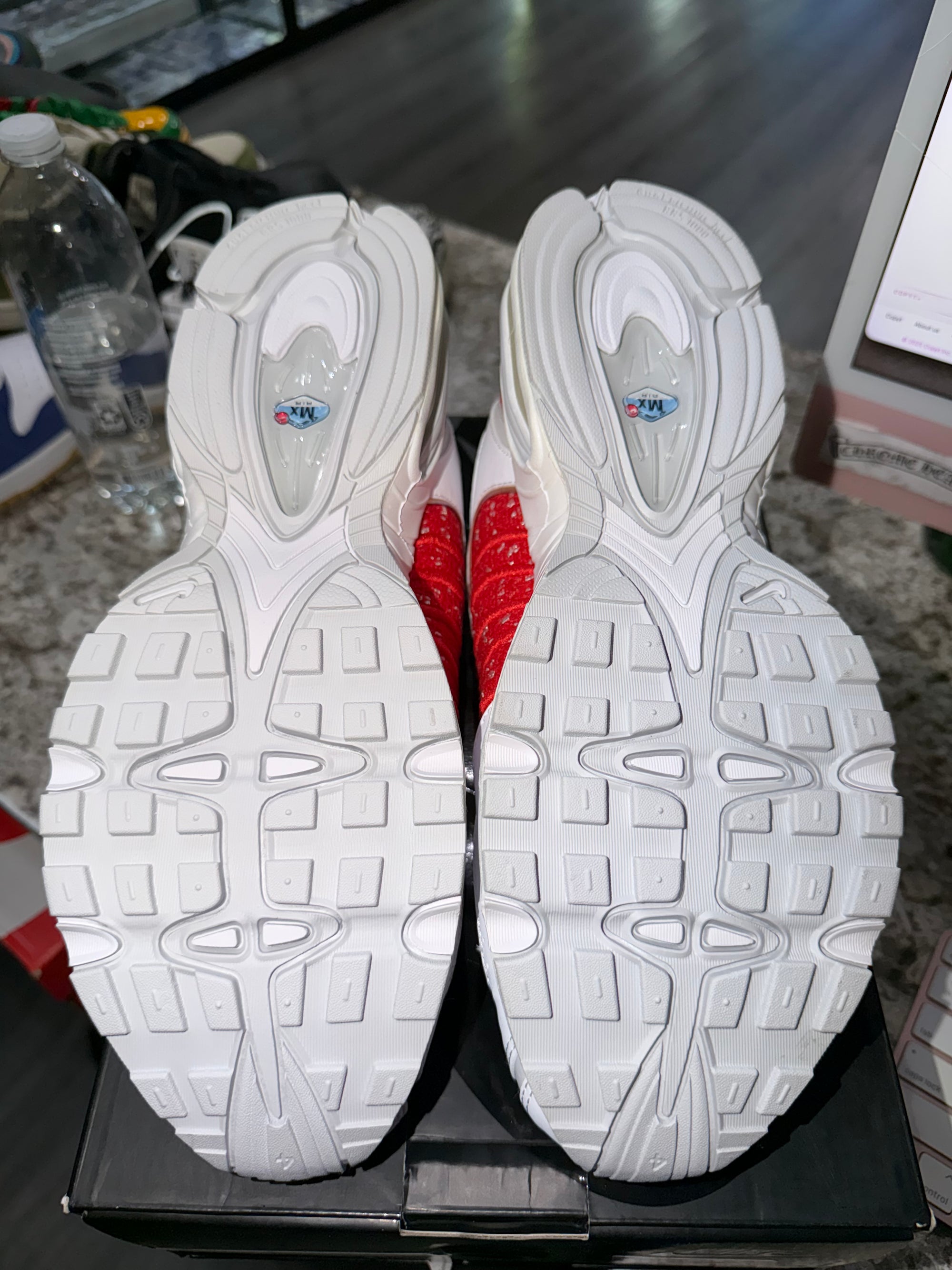 Nike Air Max Tailwind 4 Supreme White