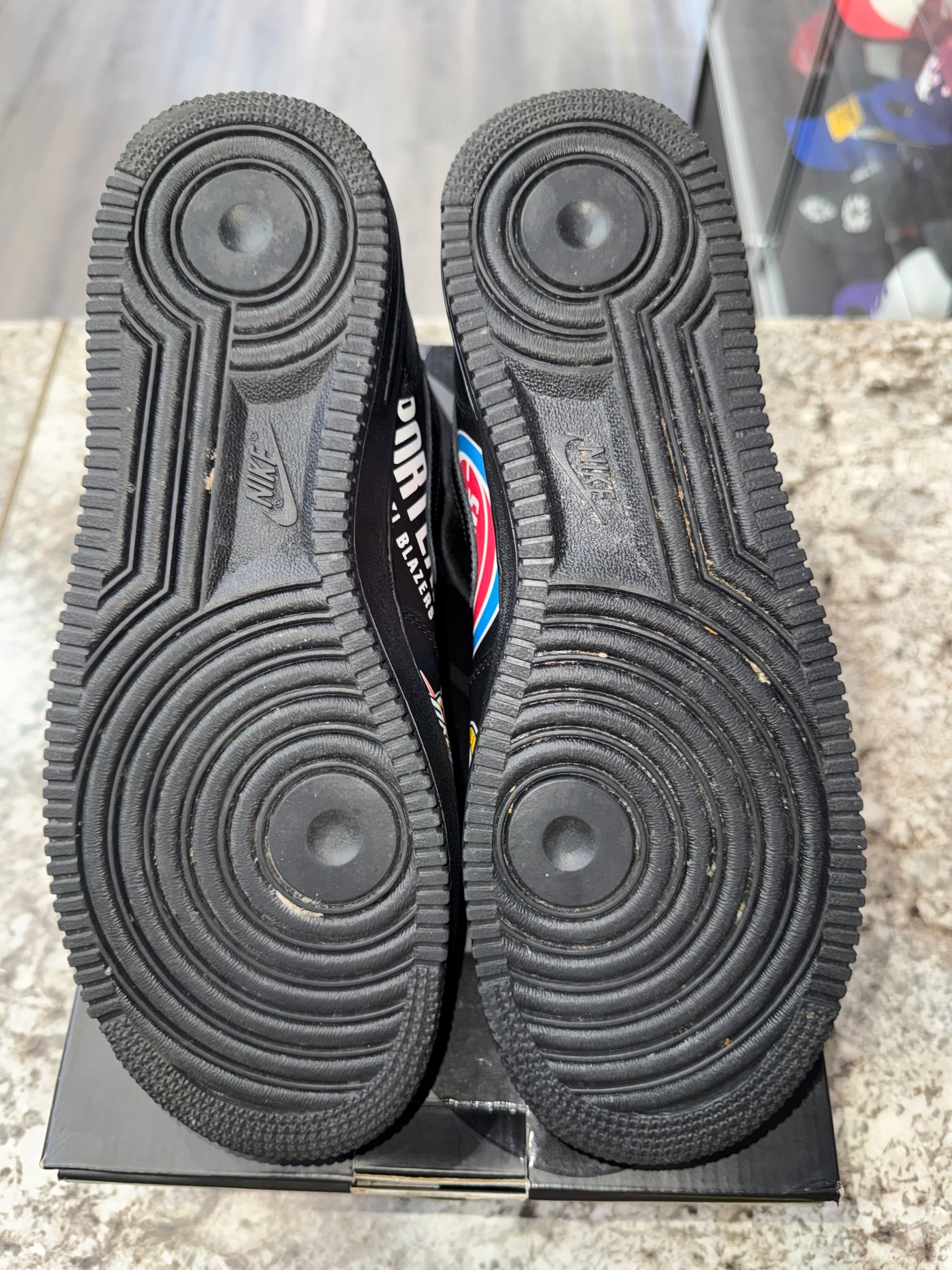 Nike Air Force 1 Mid Supreme NBA Black
