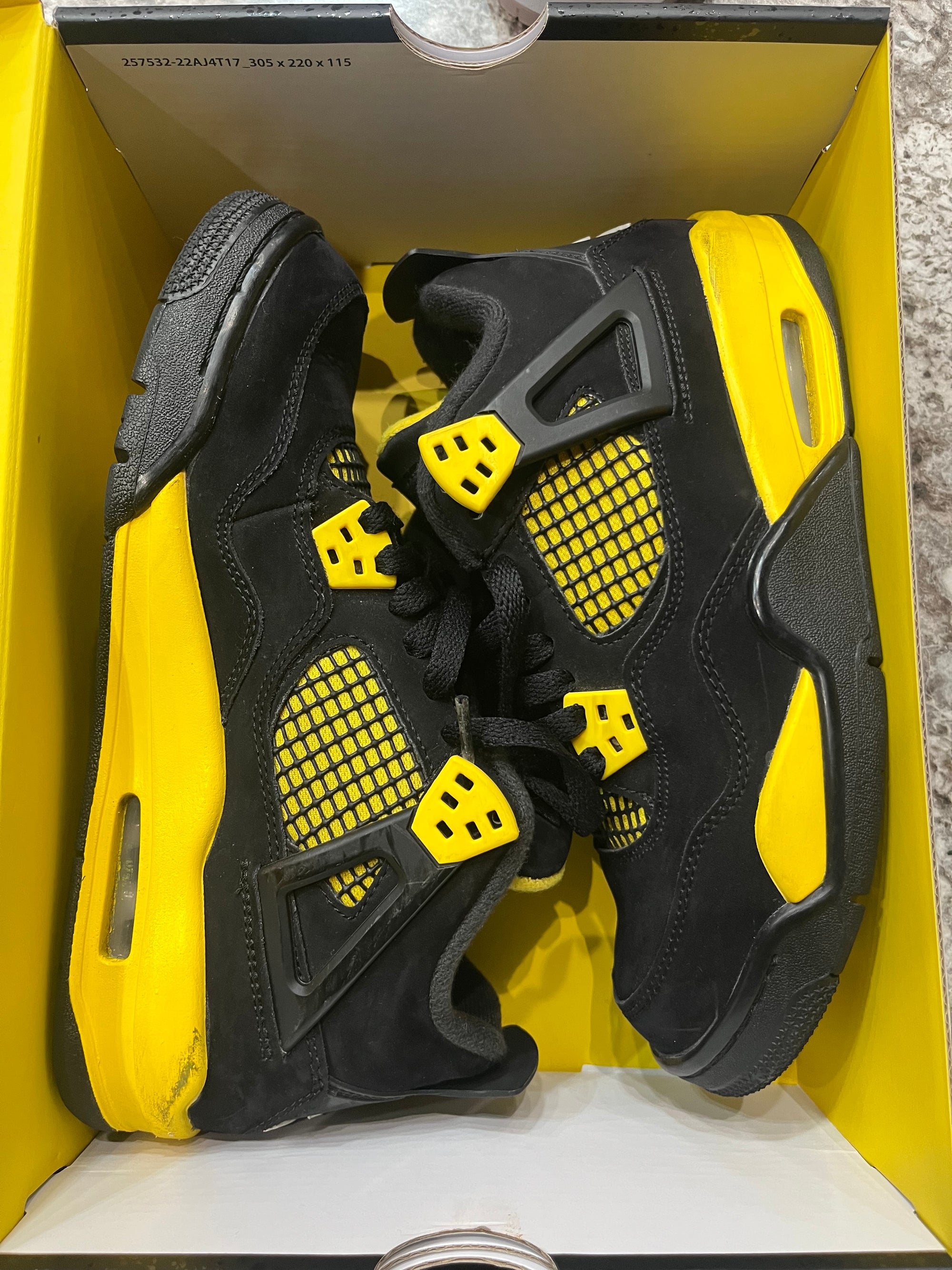 Jordan 4 Retro Thunder (2023) (GS)