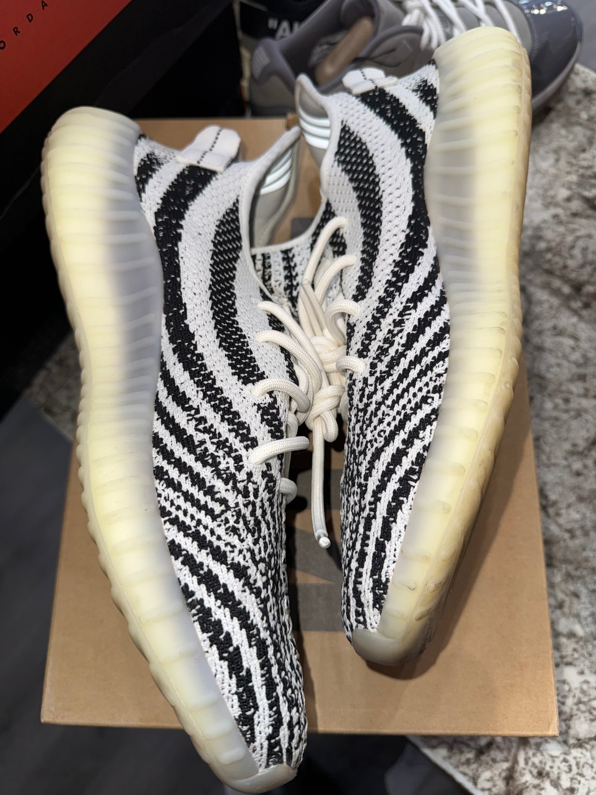adidas Yeezy Boost 350 V2 Zebra
