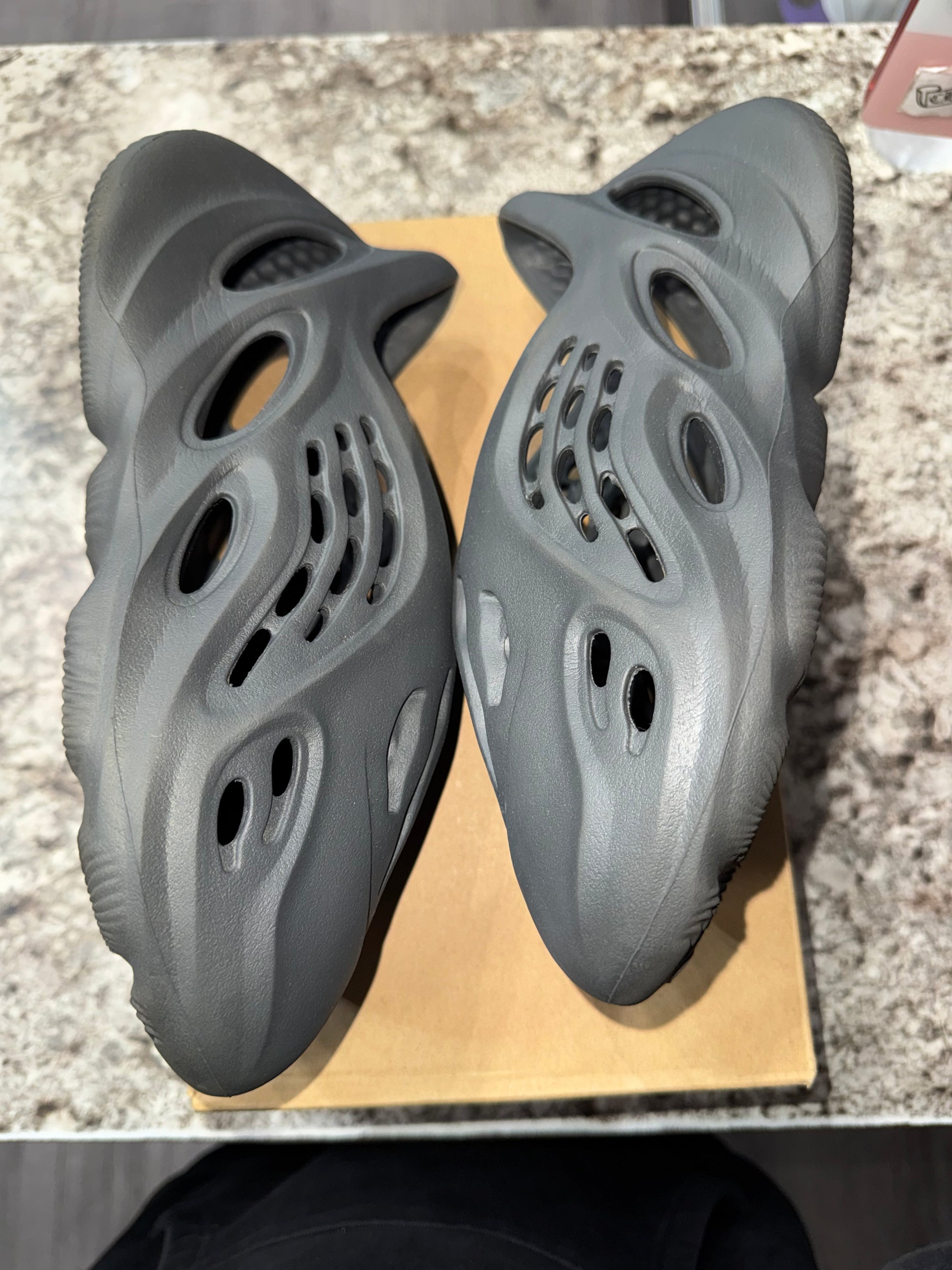 adidas Yeezy Foam RNR Carbon