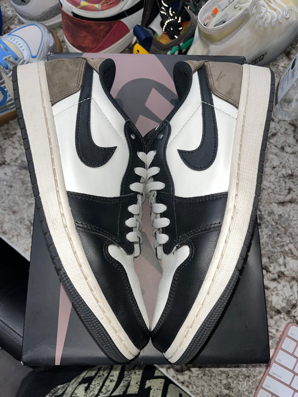 Jordan 1 Retro Low OG Mocha