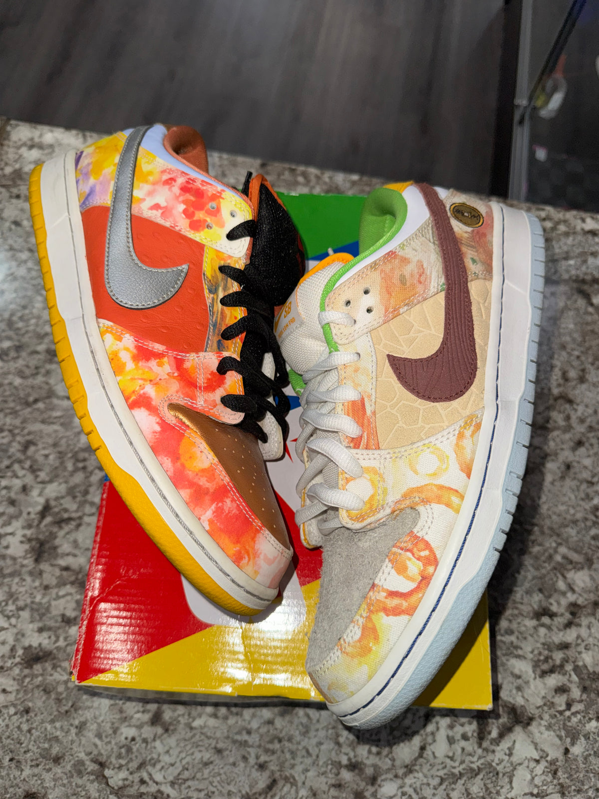 Nike SB Dunk Low Street Hawker (2021)