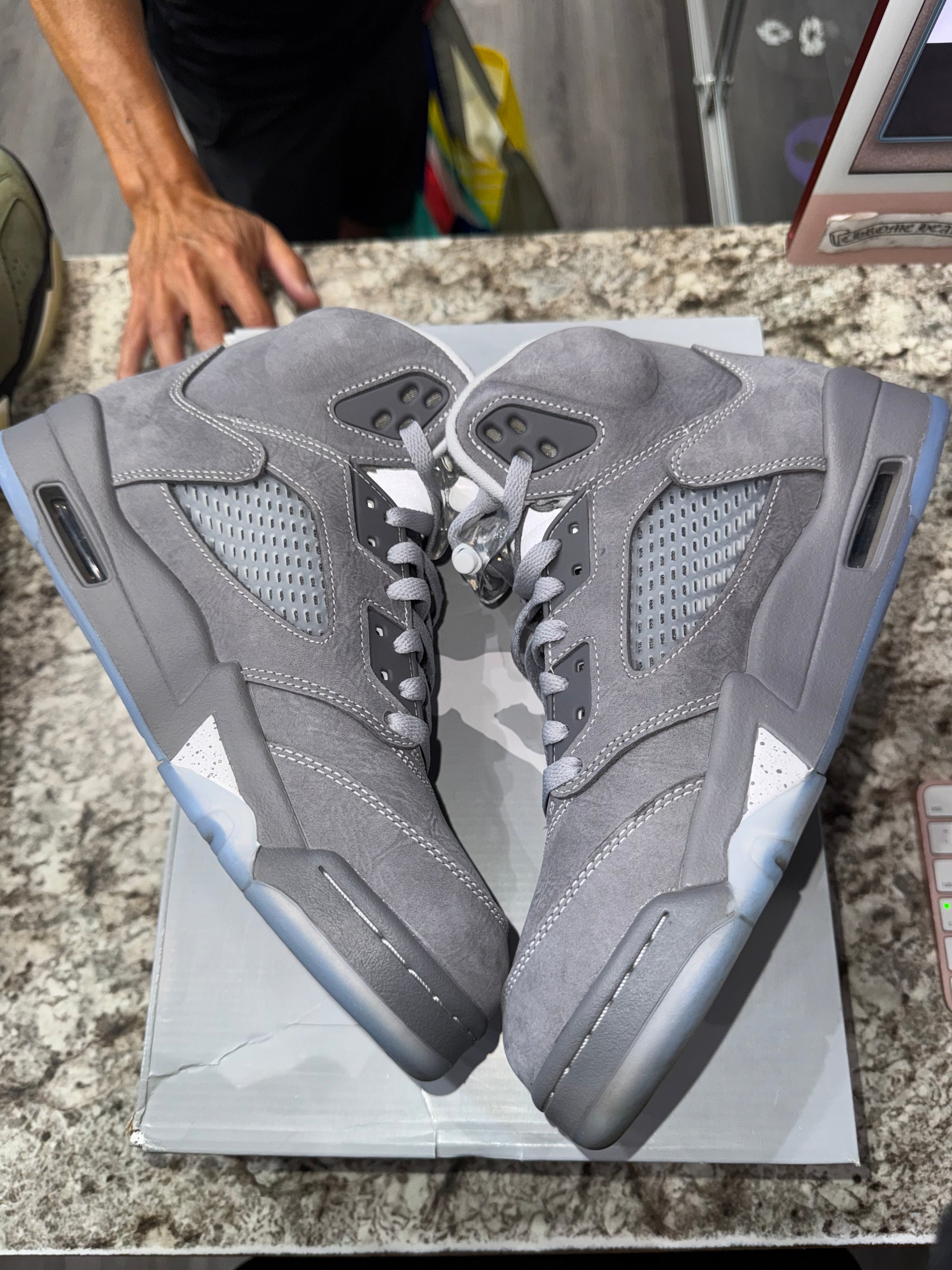 Jordan 5 Retro Wolf Grey (2026)