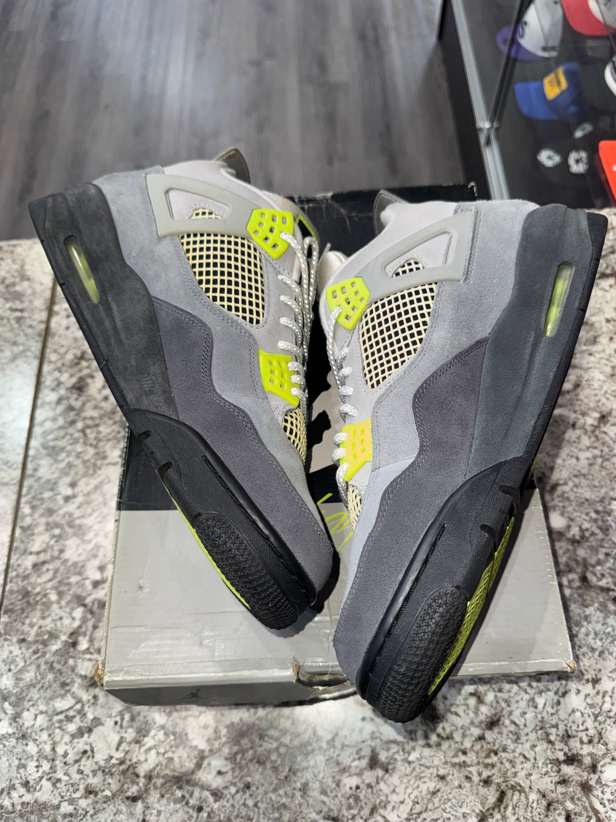 Jordan 4 Retro SE 95 Neon