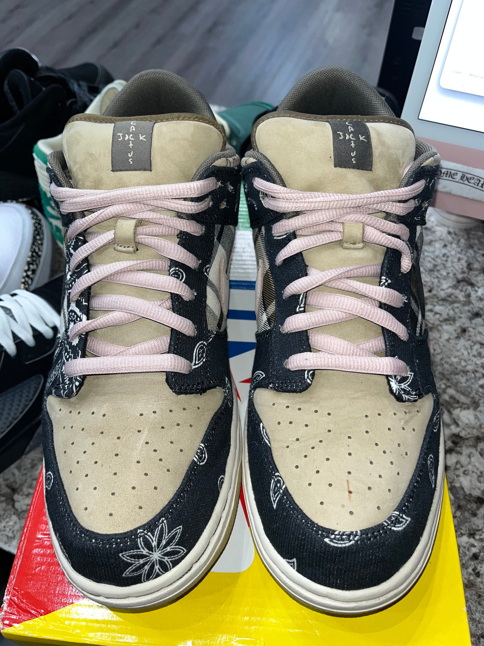 Nike SB Dunk Low Travis Scott