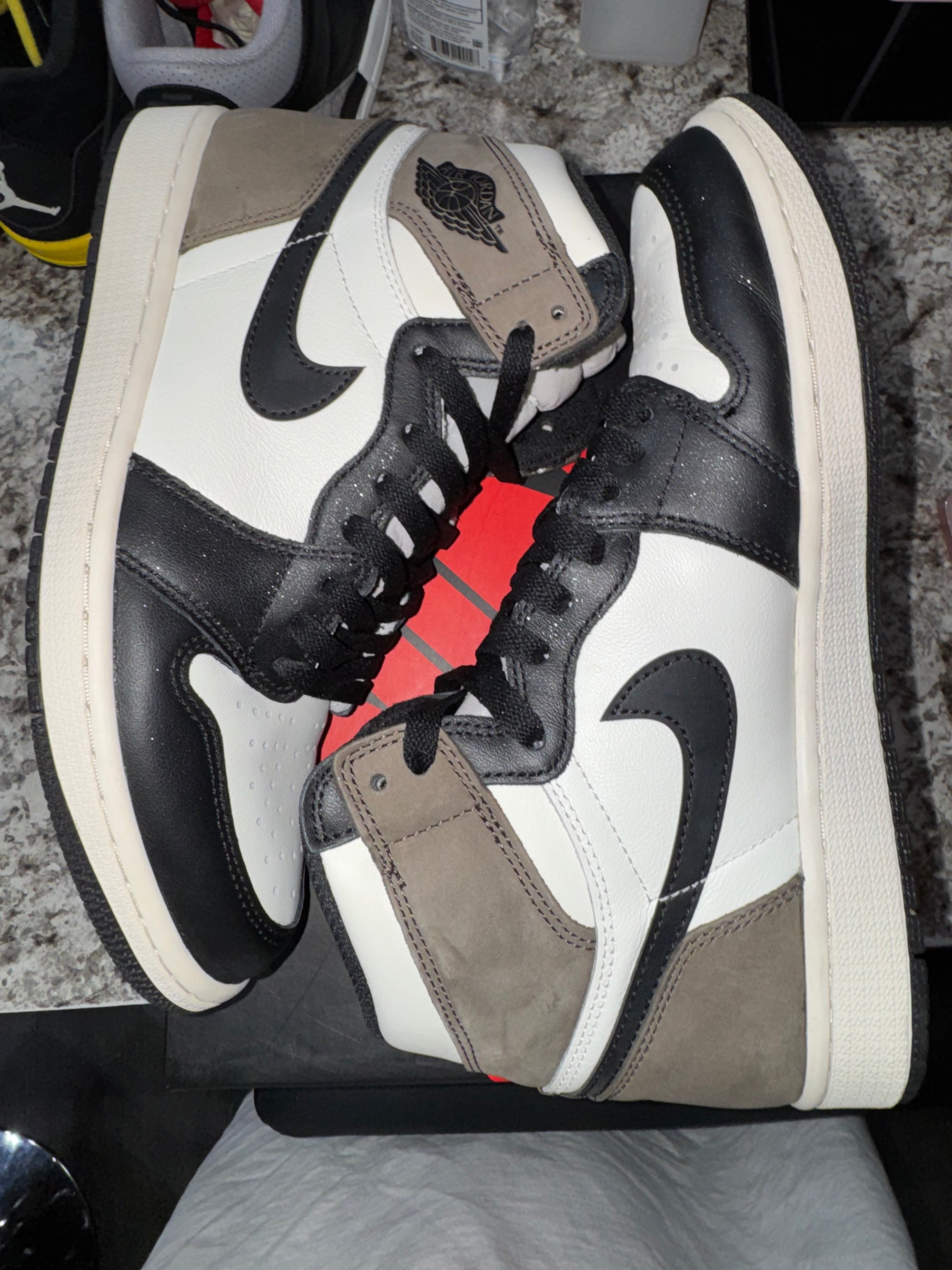 Jordan 1 Retro High Dark Mocha