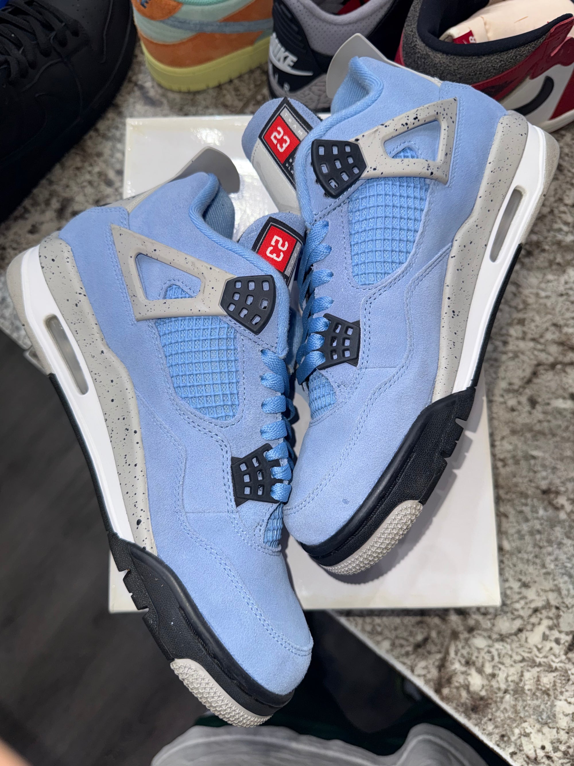 Jordan 4 Retro University Blue