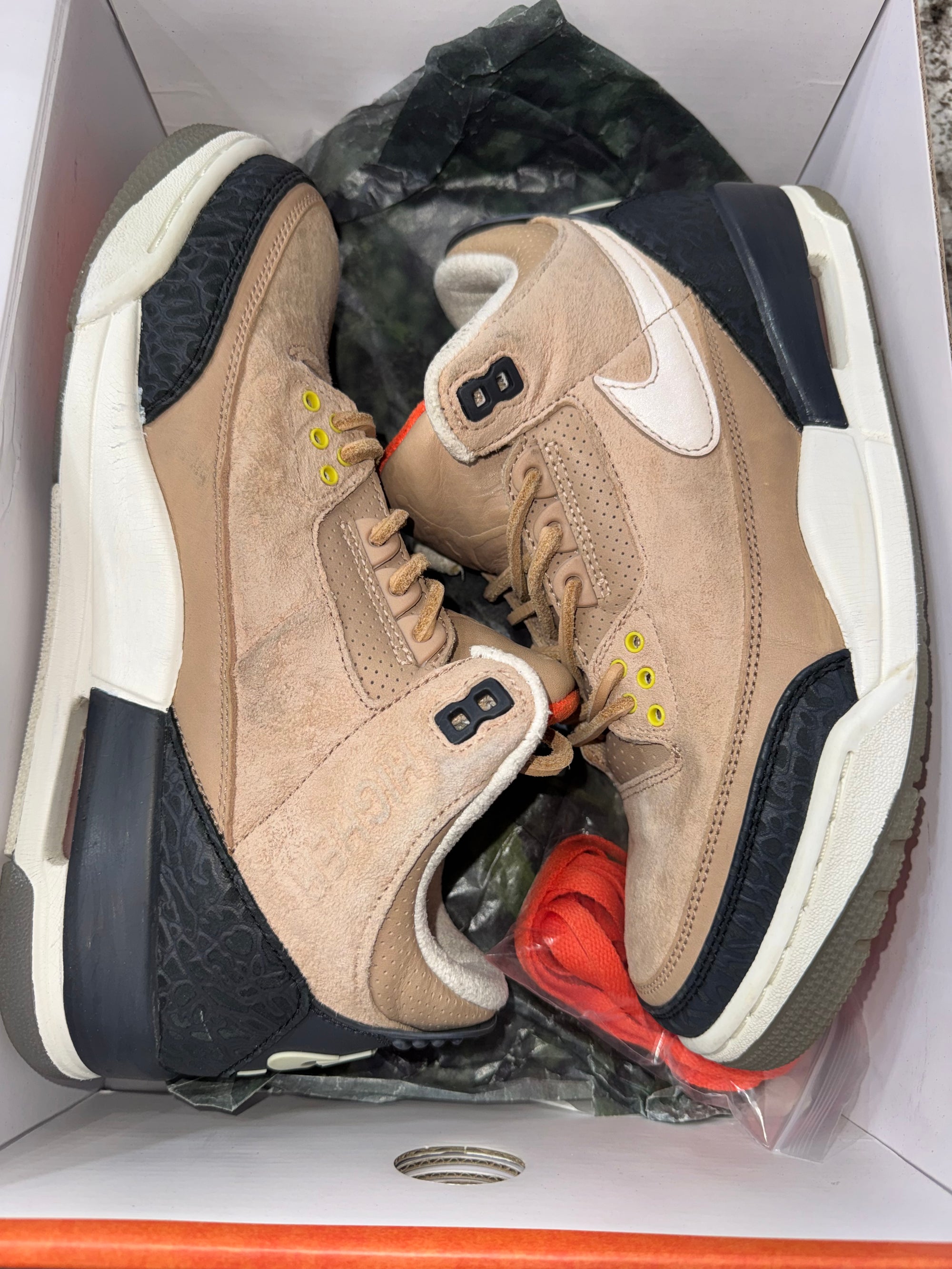 Jordan 3 Retro JTH Bio Beige (DAMAGED BOX)