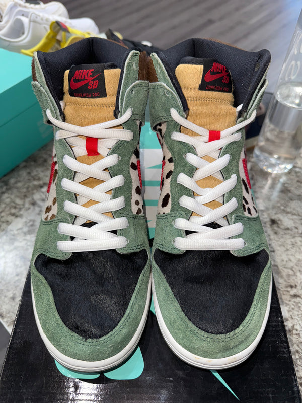 Nike SB Dunk High Dog Walker
