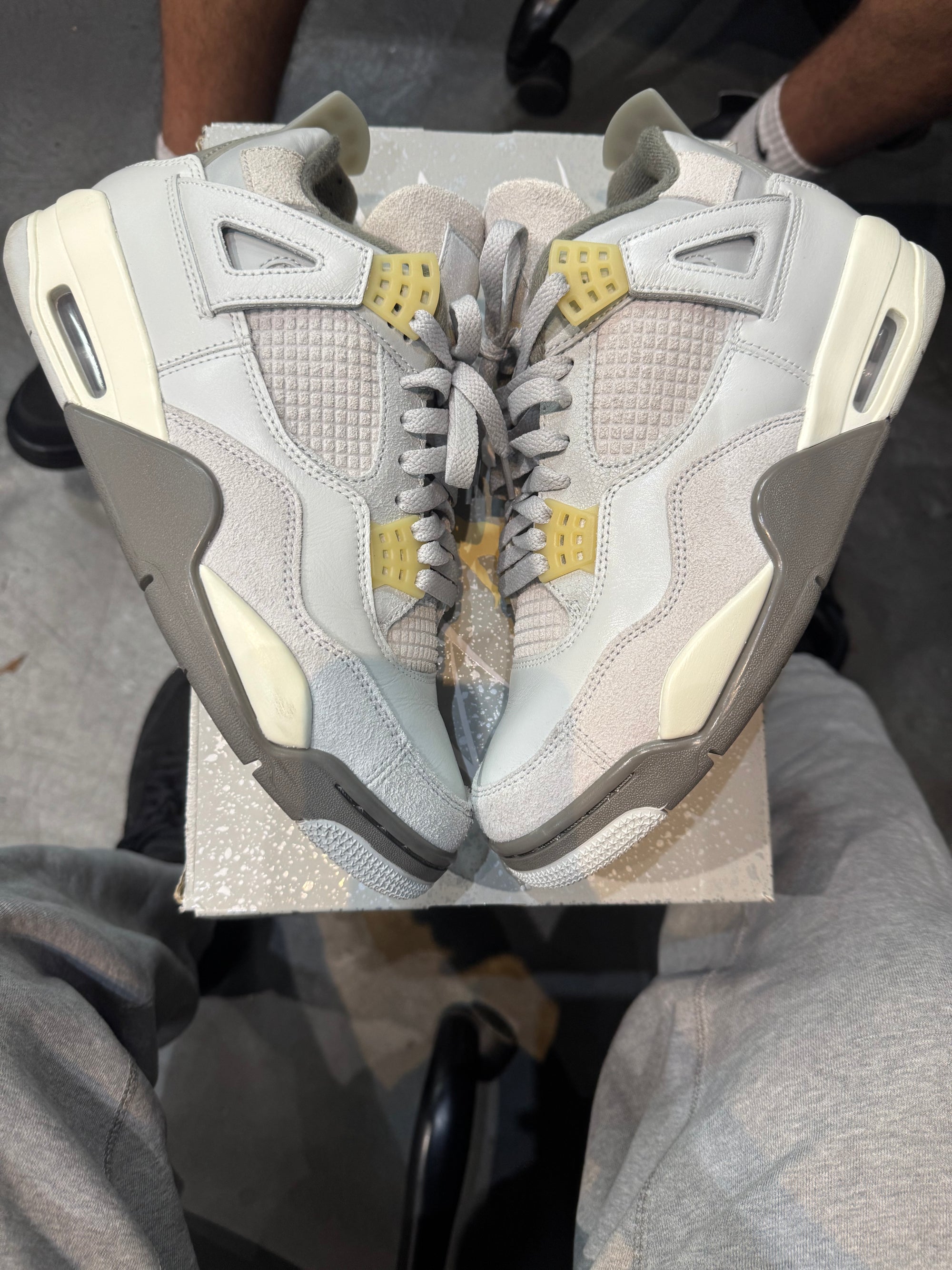 Jordan 4 Retro SE Craft Photon Dust