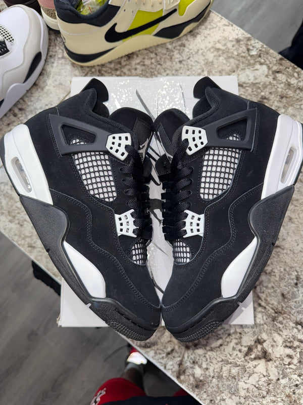 Jordan 4 Retro White Thunder
