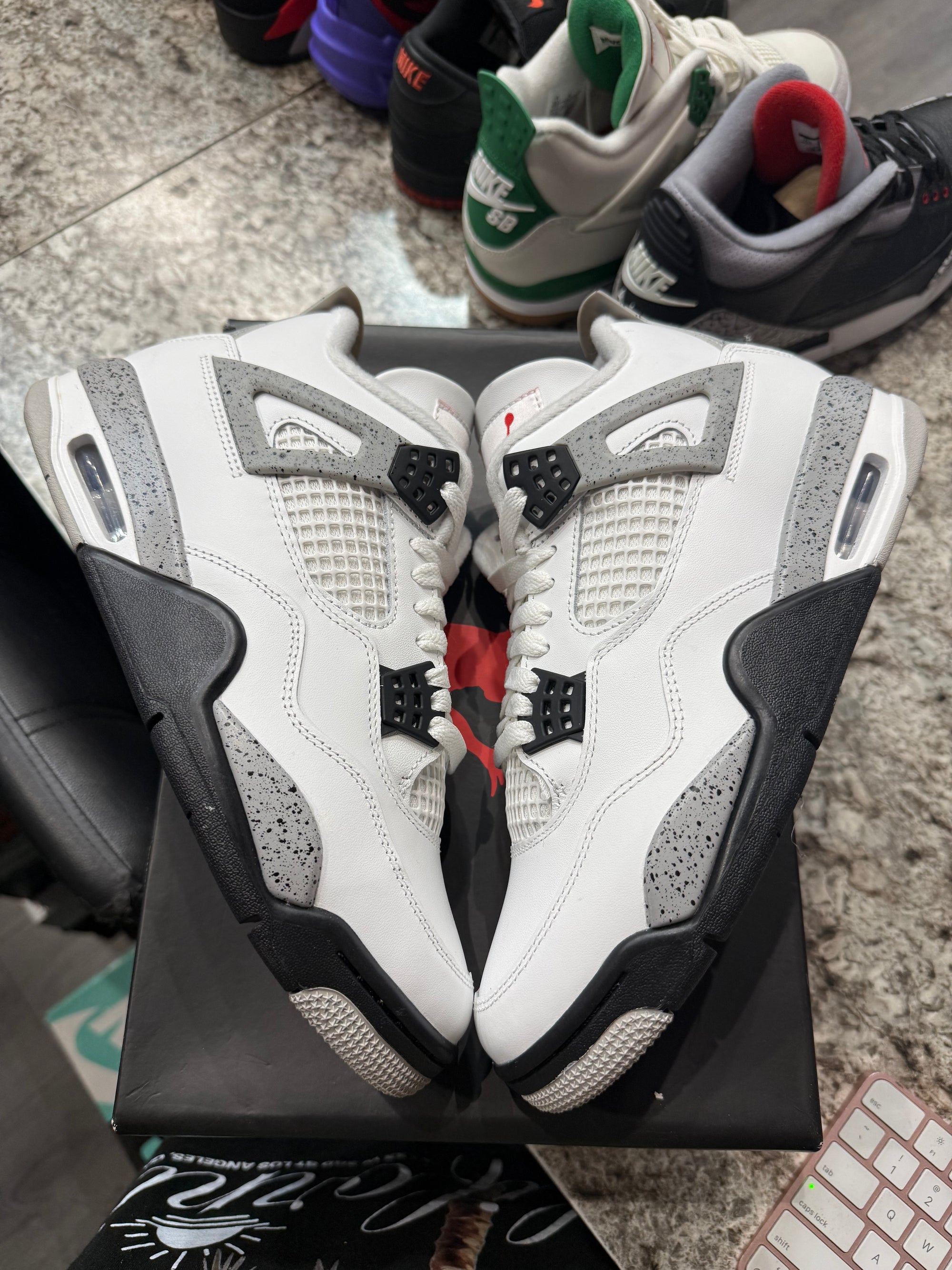 Jordan 4 Retro White Cement (2025) (YARD SALE)