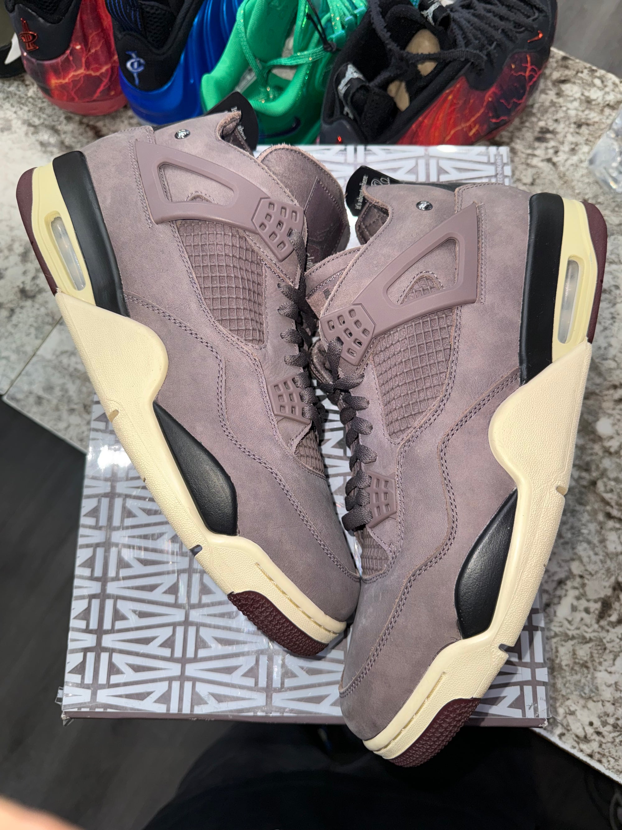 Jordan 4 Retro SP A Ma Maniére Violet Ore