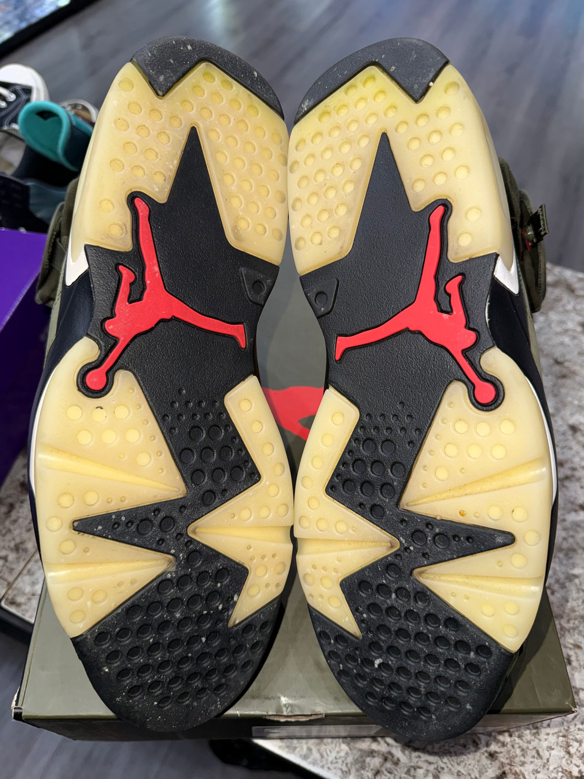 Jordan 6 Retro Travis Scott