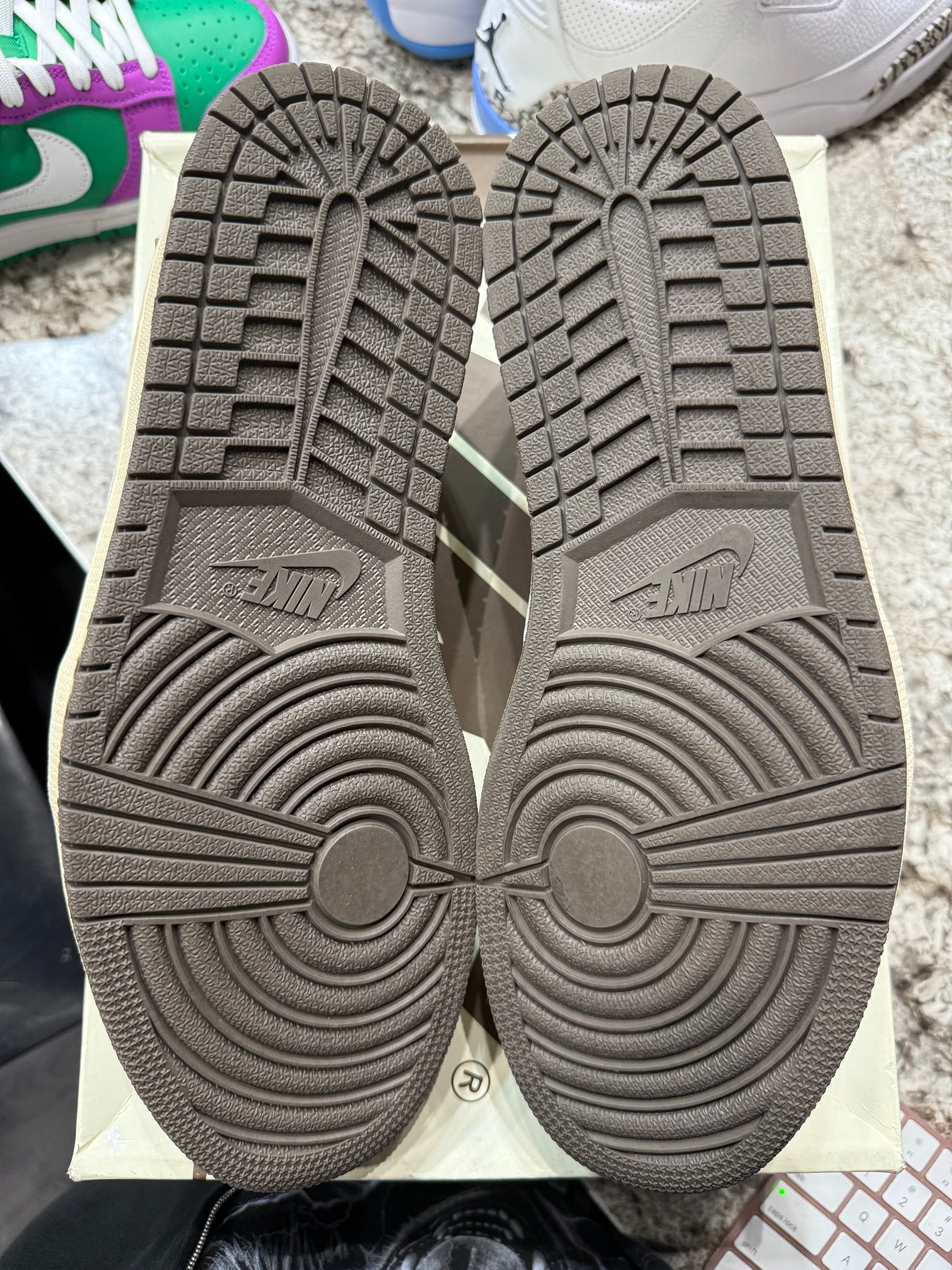 Jordan 1 Retro Low OG SP Travis Scott Reverse Mocha