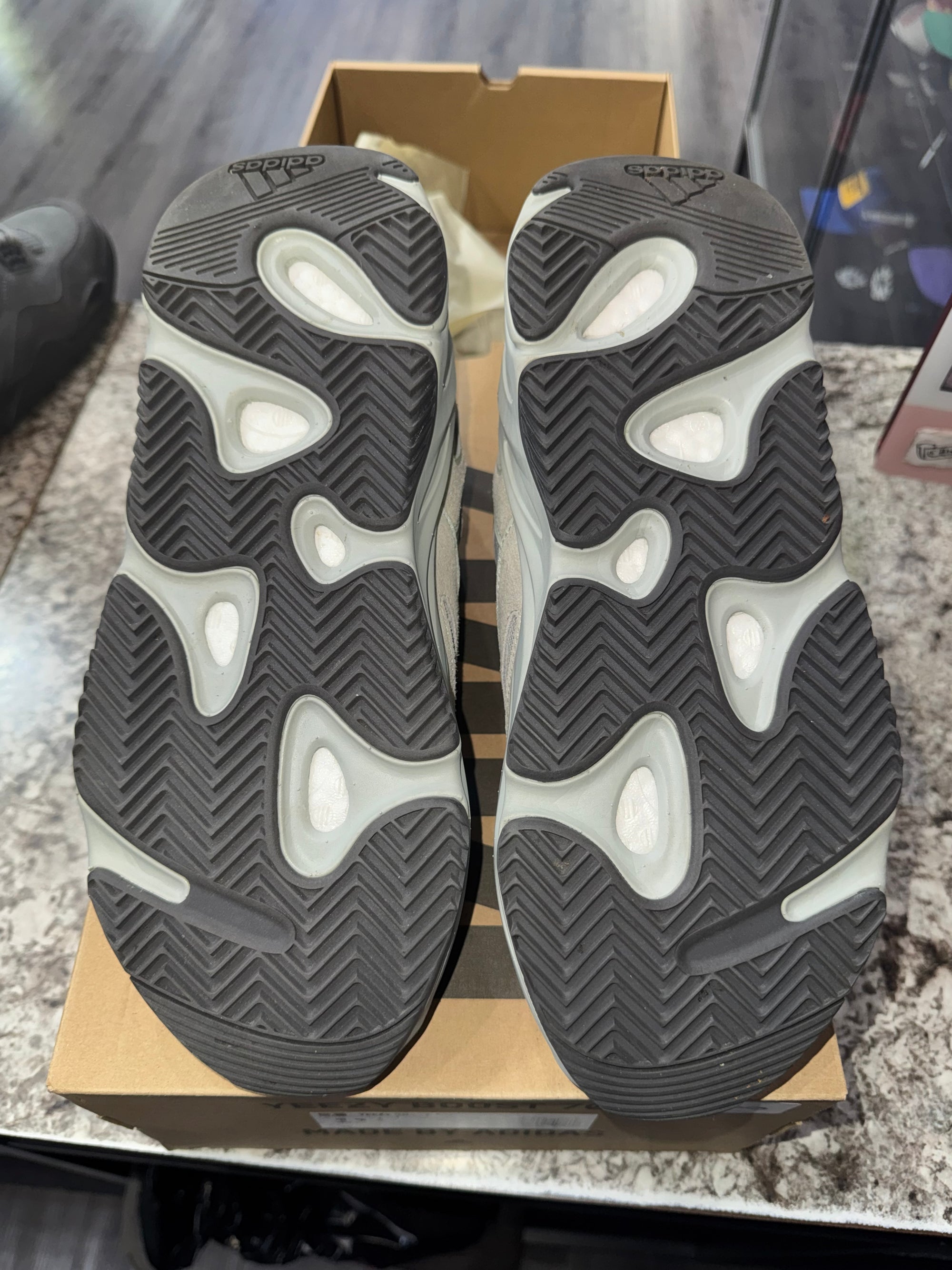 adidas Yeezy Boost 700 Salt