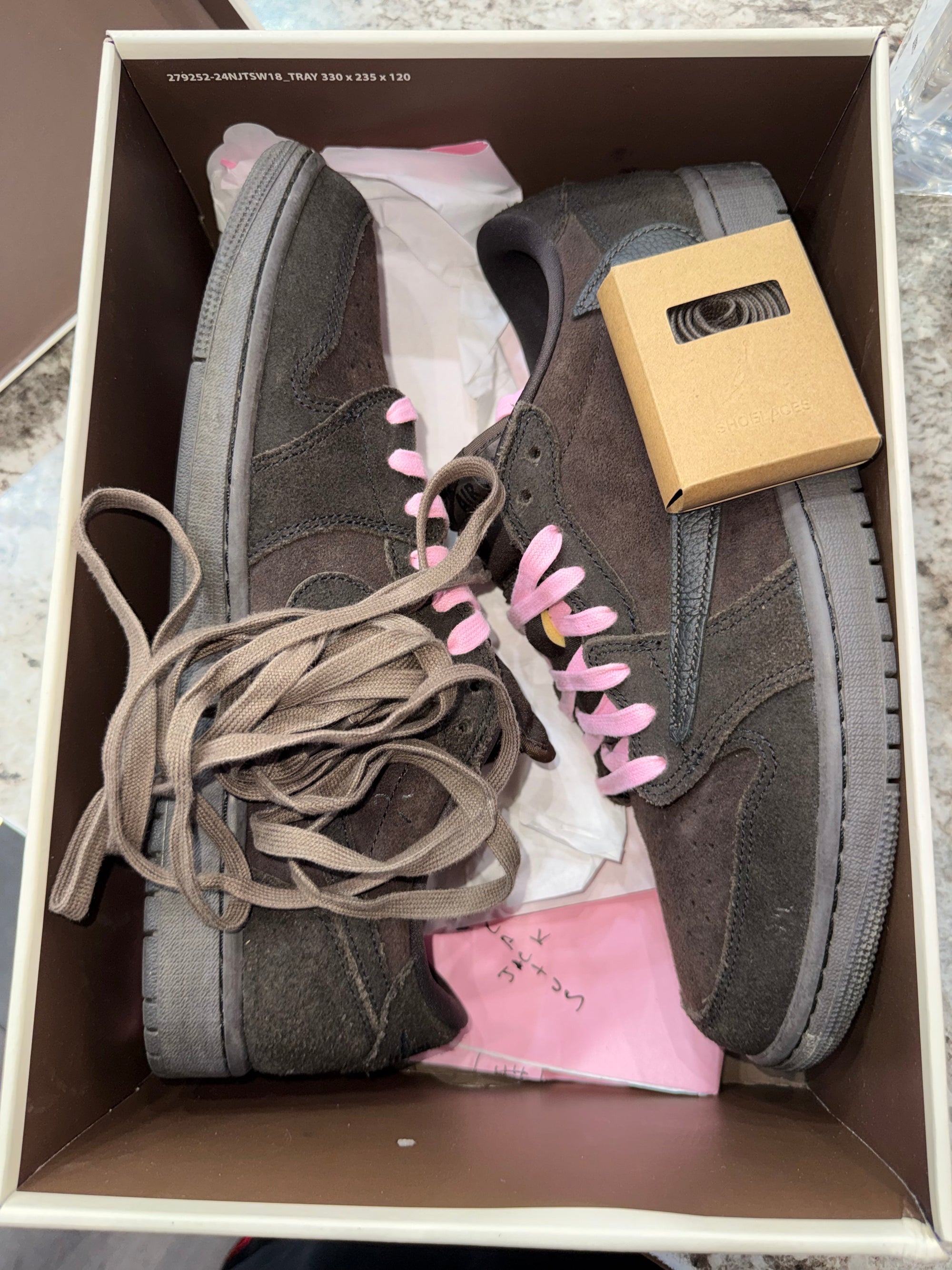 Jordan 1 Retro Low OG SP Travis Scott Velvet Brown