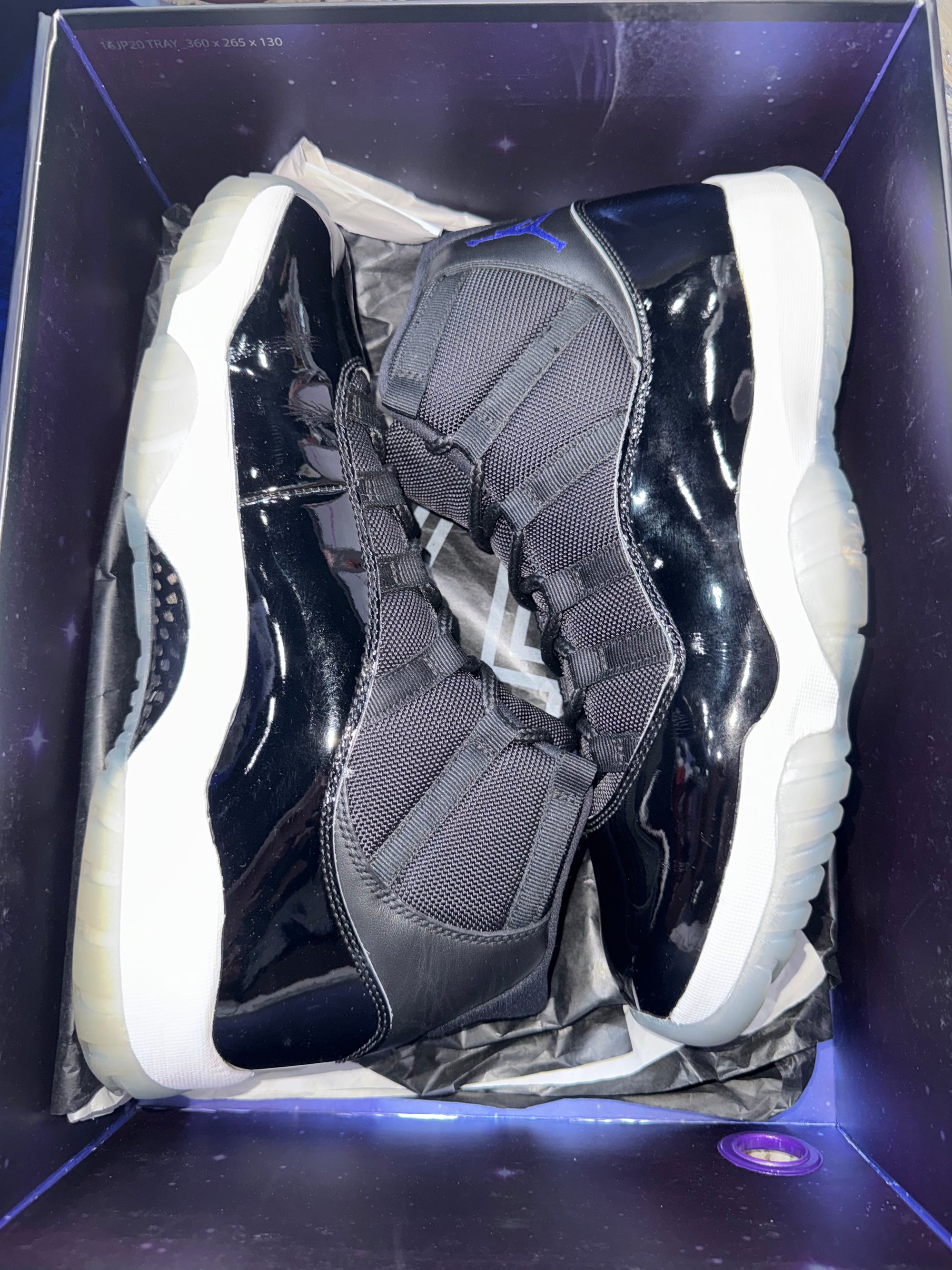 Jordan 11 Retro Space Jam (2016)