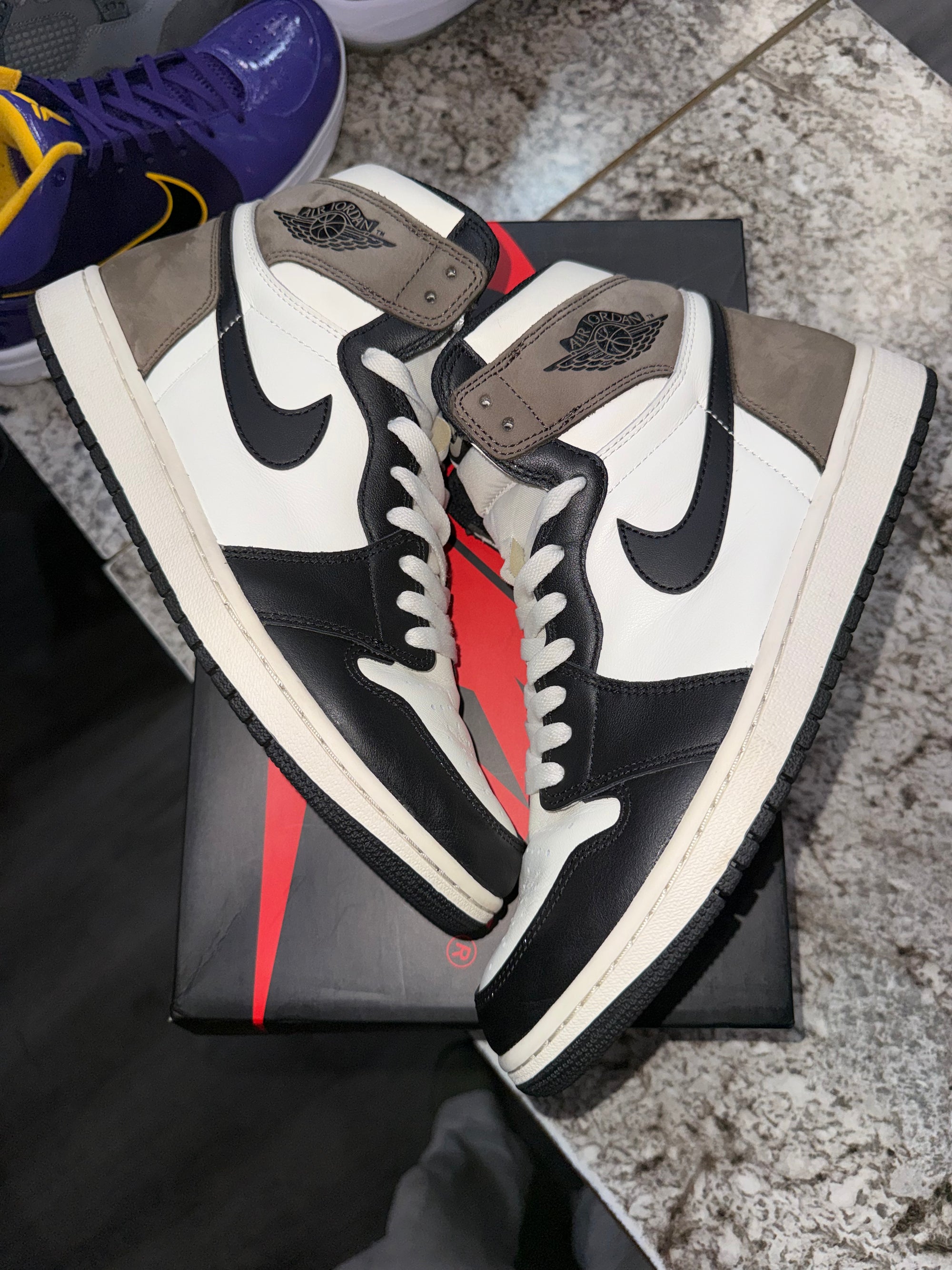 Jordan 1 Retro High Dark Mocha