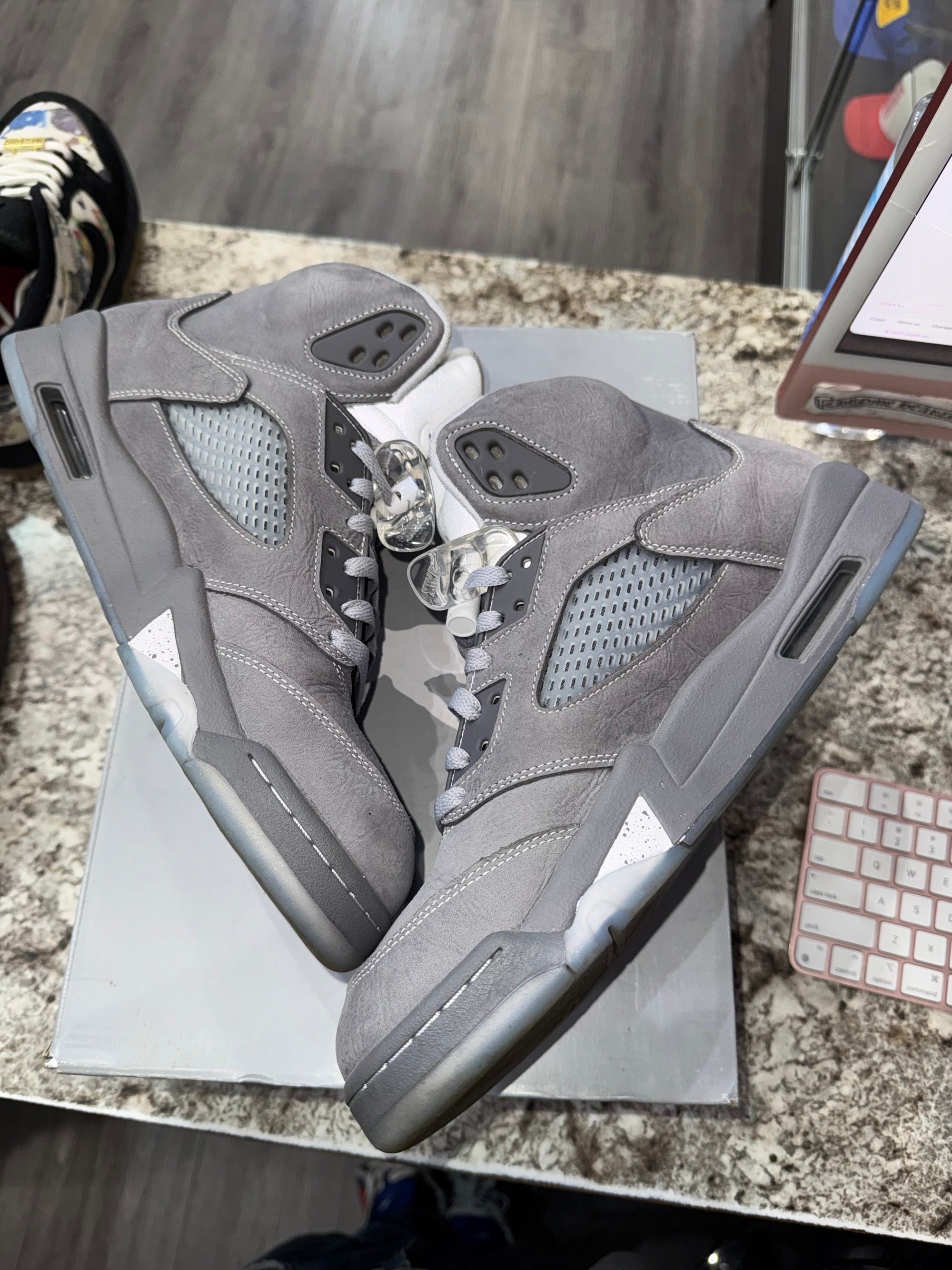 Jordan 5 Retro Wolf Grey (2026)